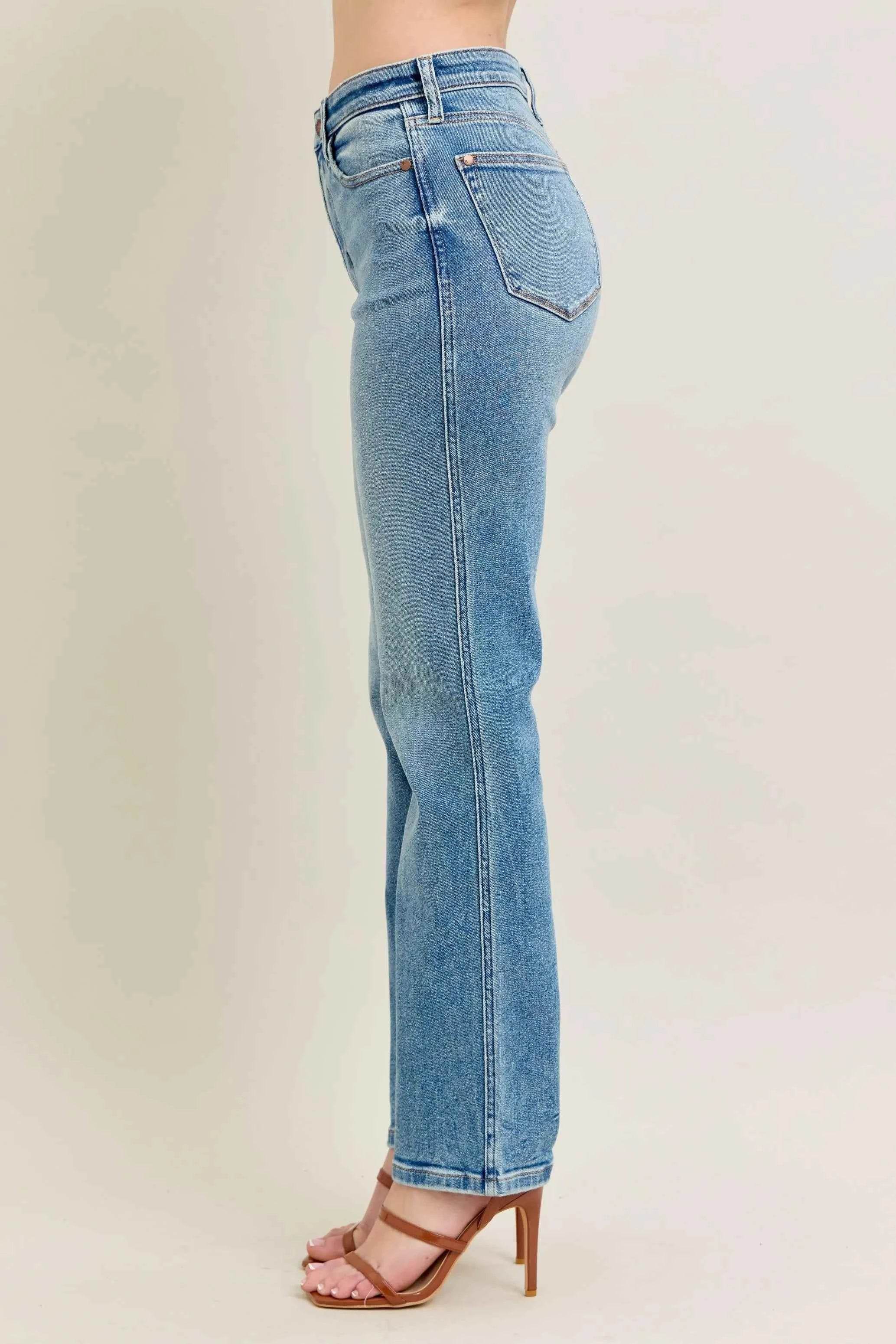 Judy Blue Plus Size High-Waist Vintage Straight Jeans.