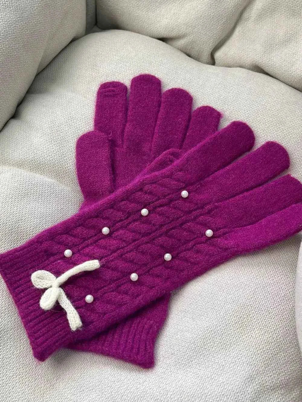 Thermal Pearl Detail Bow Five-Finger Gloves.