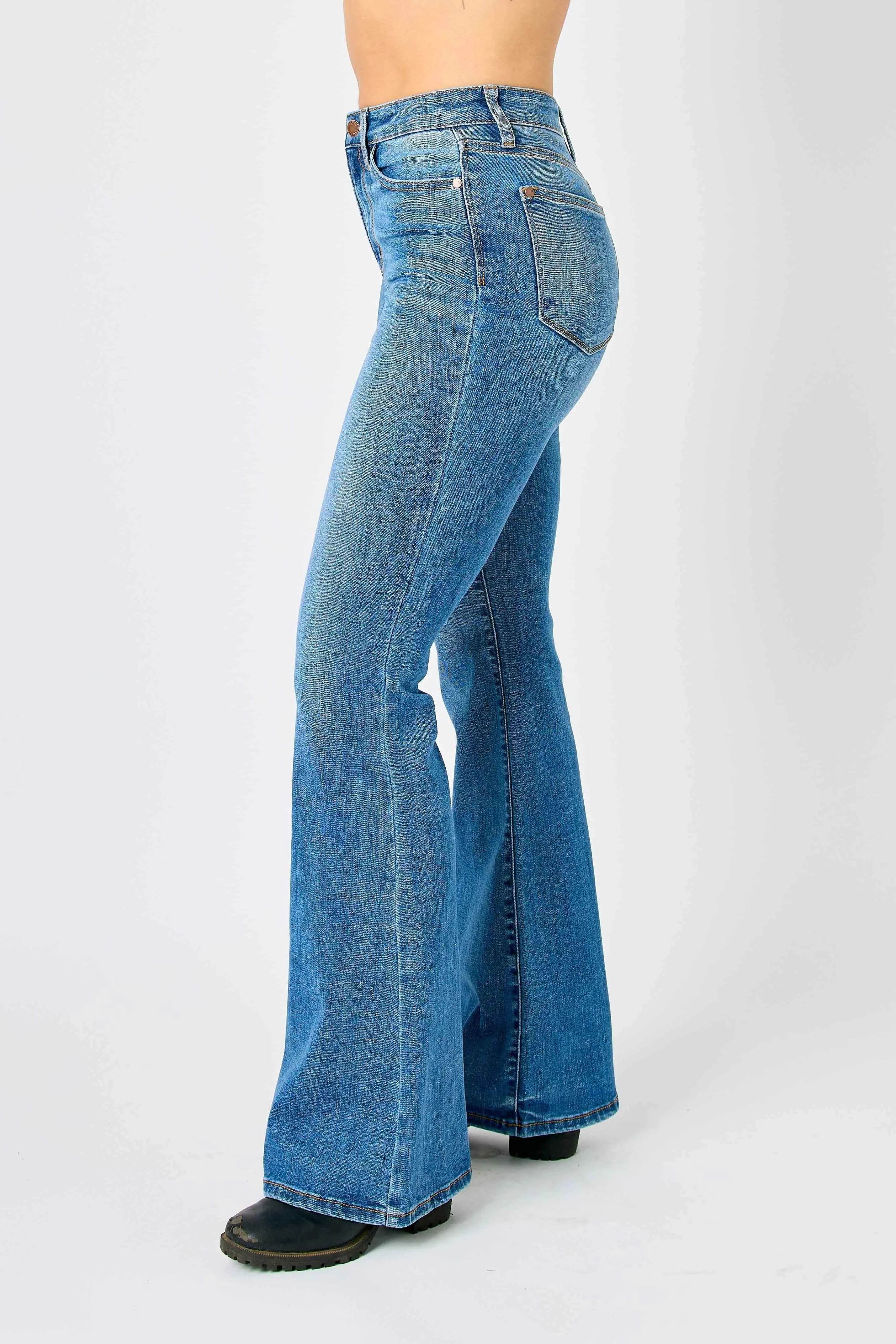 Judy Blue Plus Size High-Waisted Classic Flare Jeans.