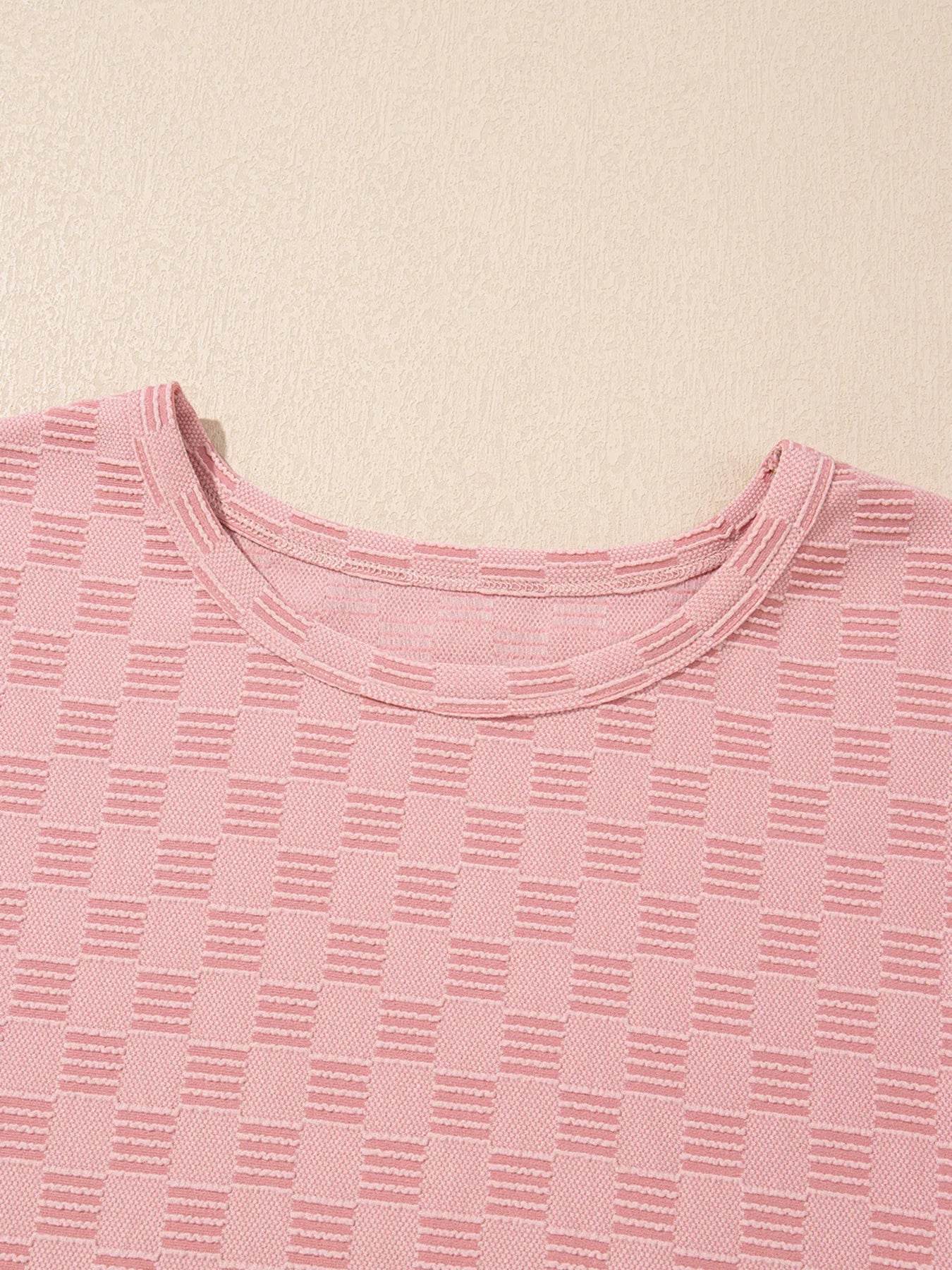 Checkered Round Neck T-Shirt for Stylish Comfort - EBYNN