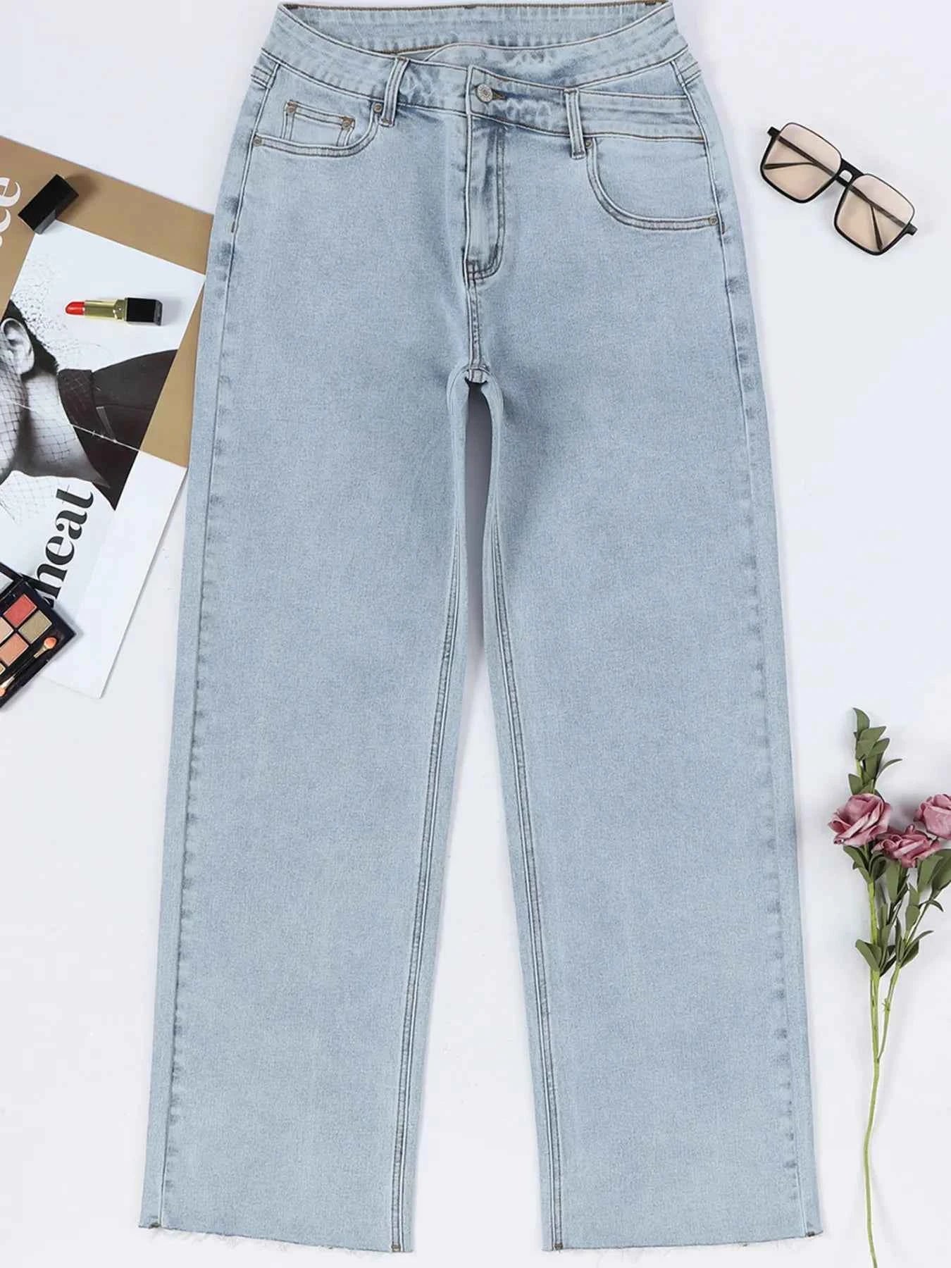 Stylish Wide Leg Jeans for Modern Comfort.