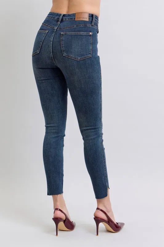 Judy Blue Plus Size High Waist Tummy Control Skinny Jeans.