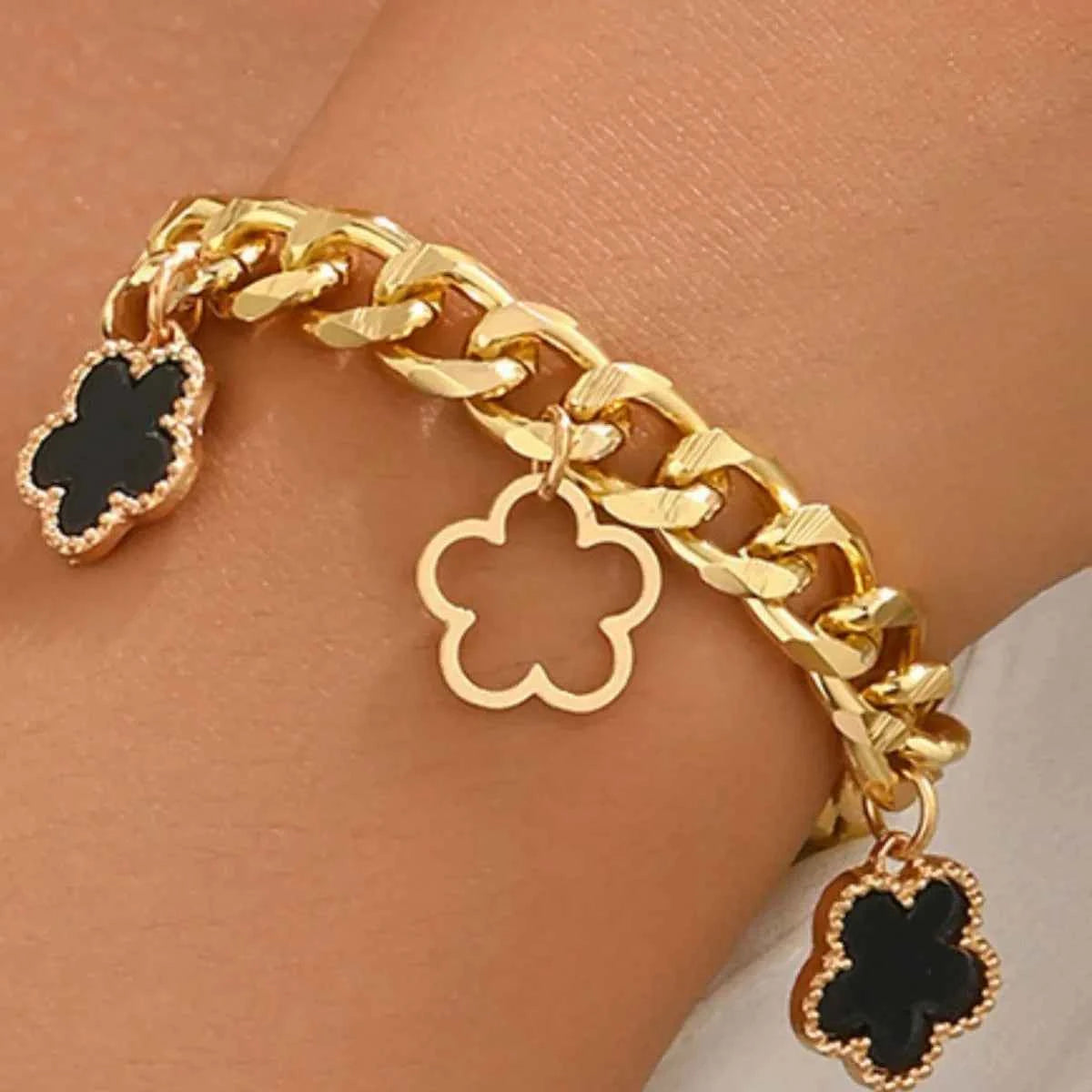 2 Piece Clover Charm Jewelry Set: Necklace & Bracelet.