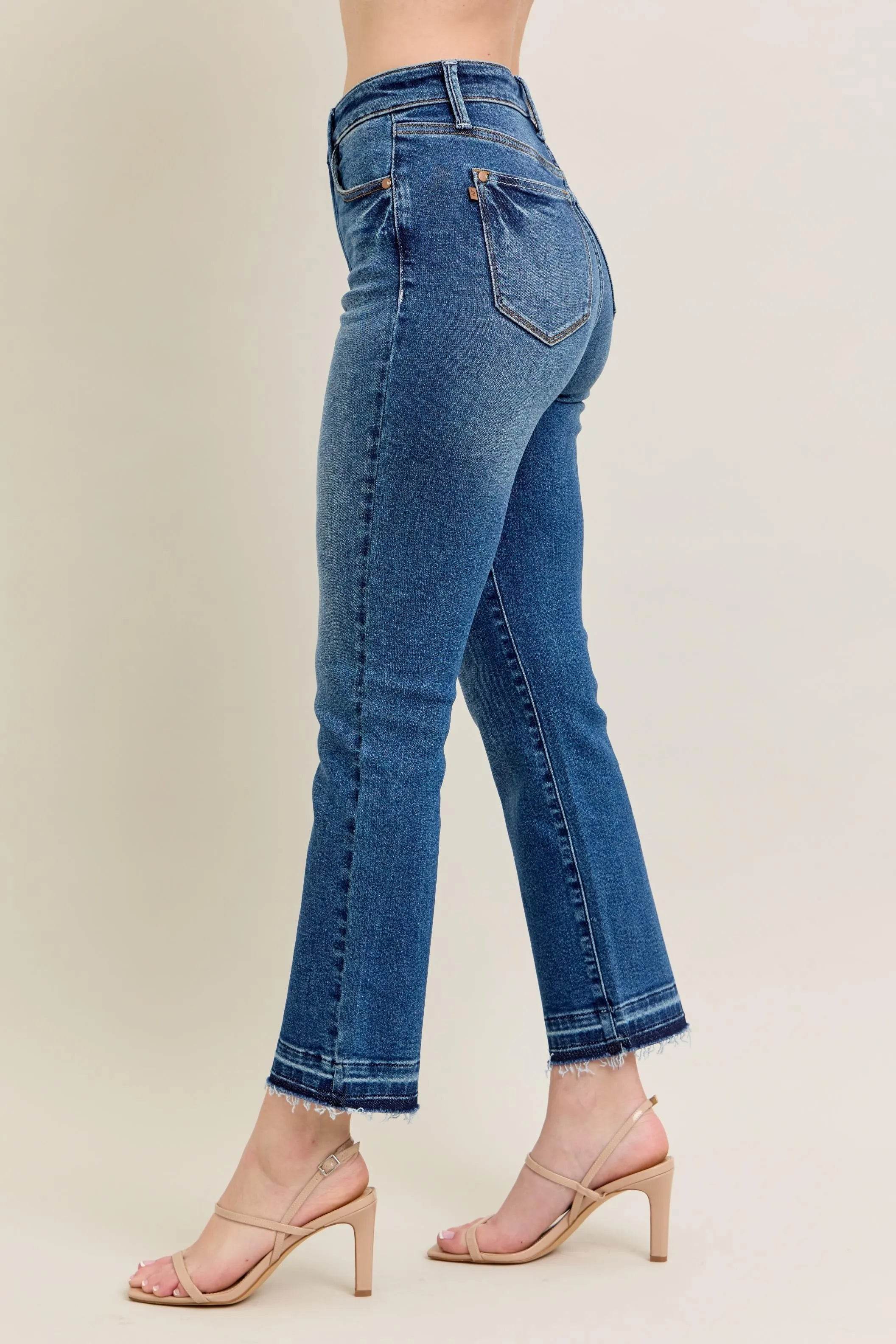 Judy Blue Plus Size High Waist Vintage Wash Kick Flare Jeans.