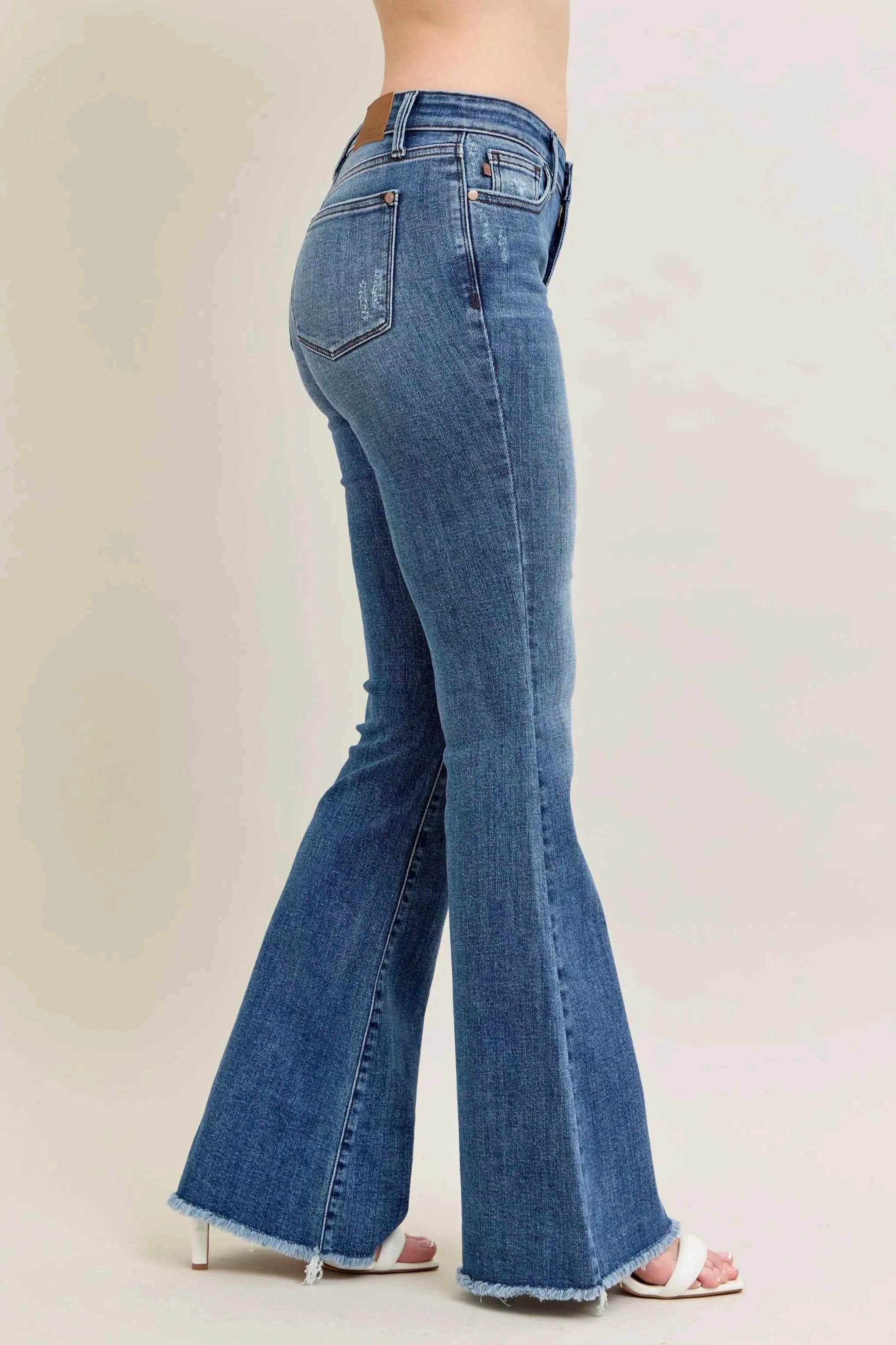 Judy Blue Plus Size Vintage Wash Flare Jeans with Destroy Hem.