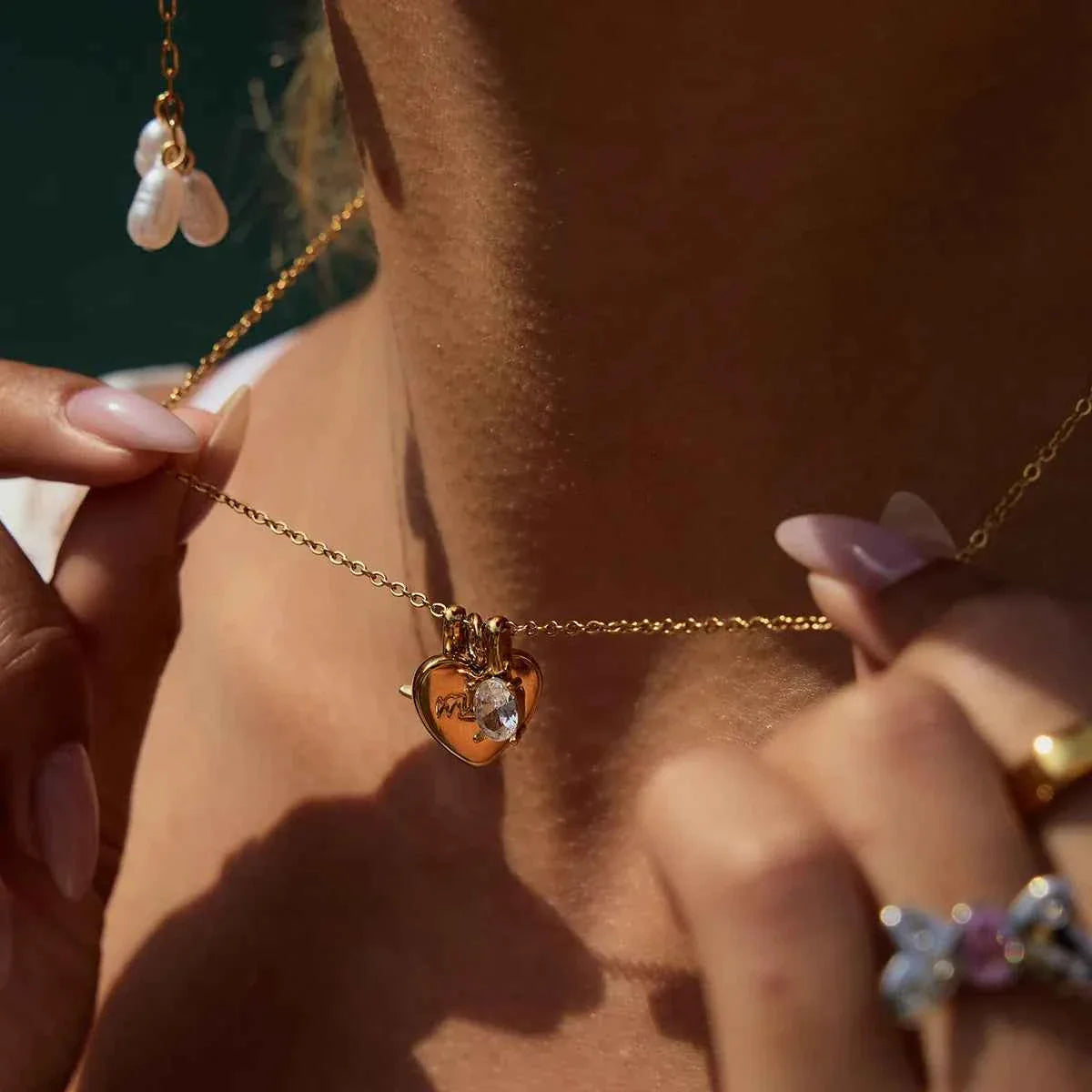 18K Gold-Plated Zircon Heart Pendant Necklace.