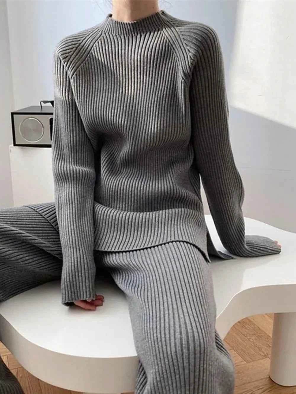 Mock Neck Raglan Sleeve Sweater Set - EBYNN