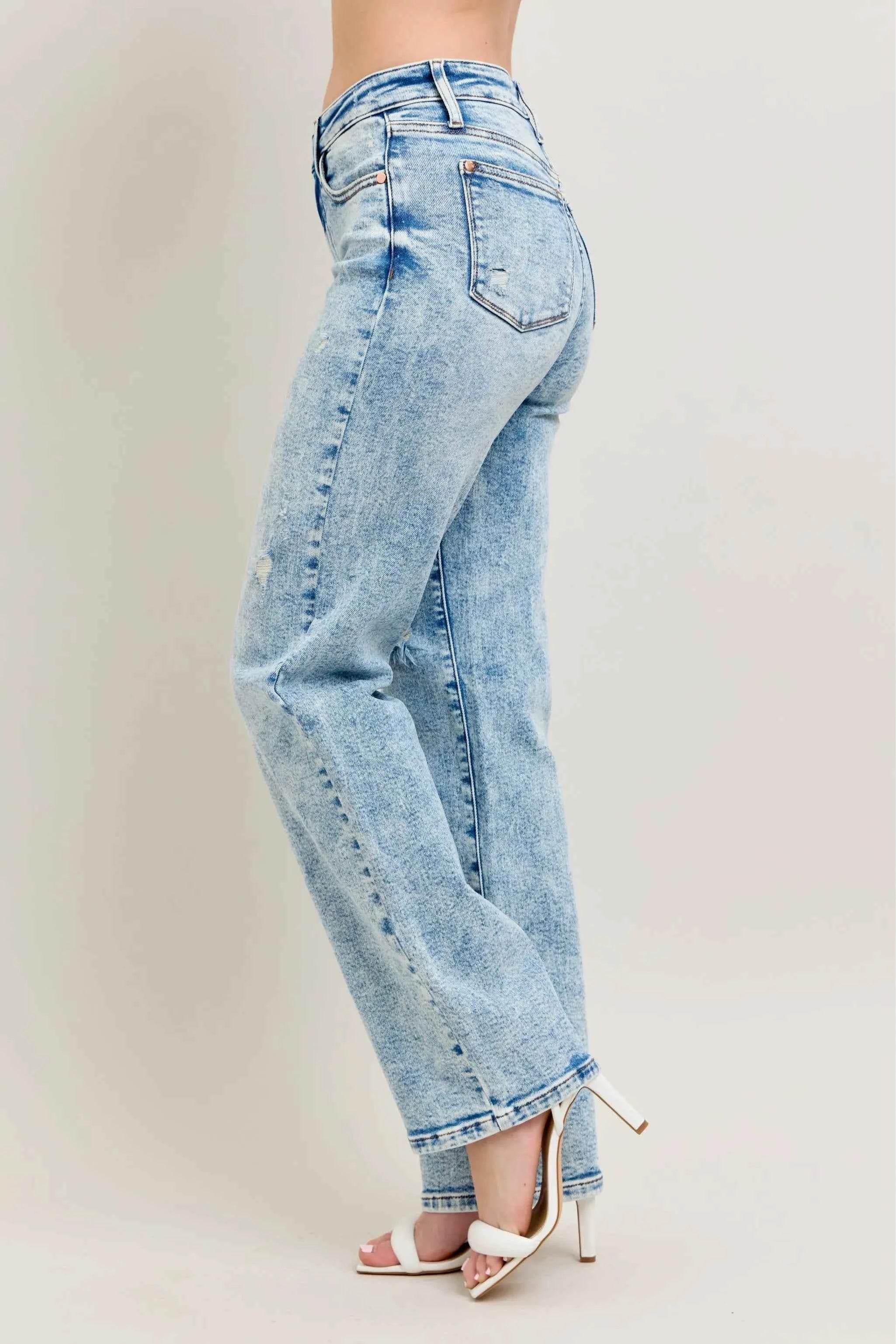 Judy Blue Plus Size High-Waist Mineral Wash 90's Straight Jeans.