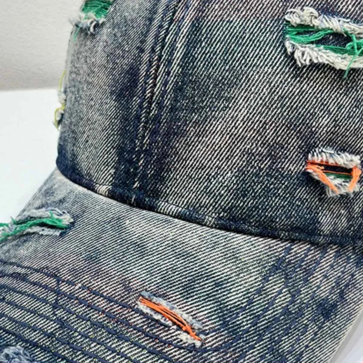Distressed Adjustable Cotton Baseball Cap.