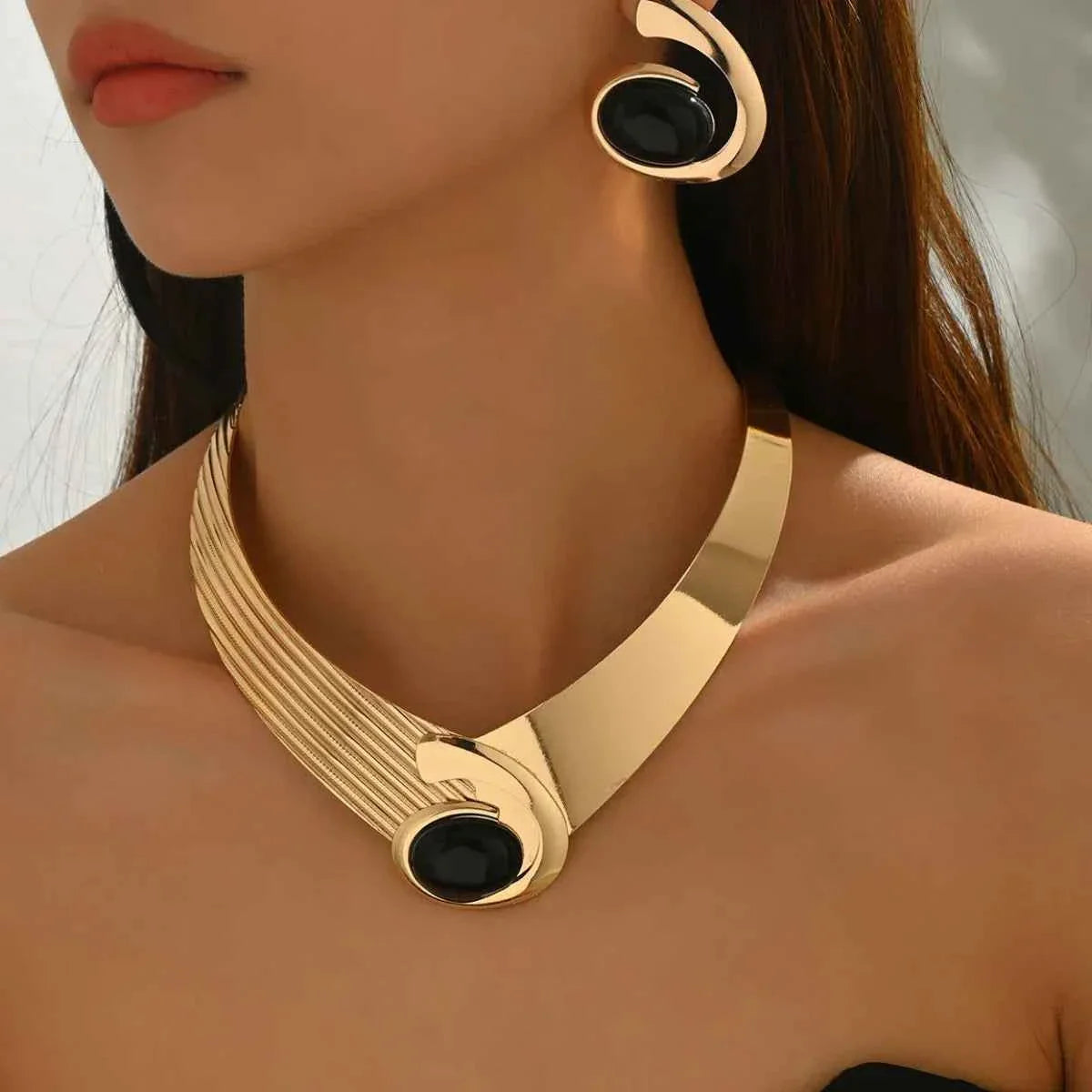 18K Gold-Plated Necklace and Earrings Jewelry Set.