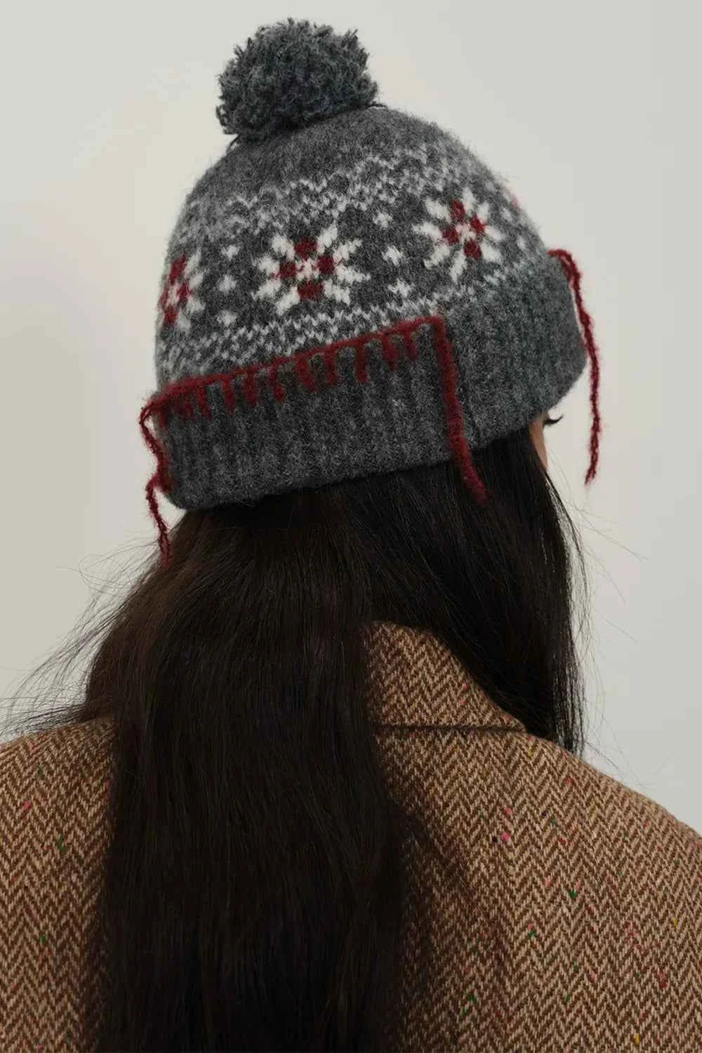 Seam Trim Geometric Knit Hat.