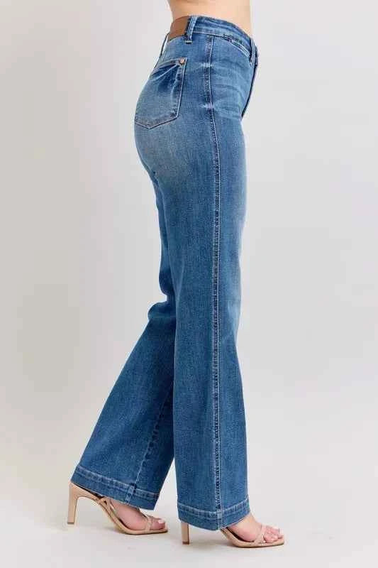 Judy Blue Plus Size High Waist Contrast Thread Straight Jeans.