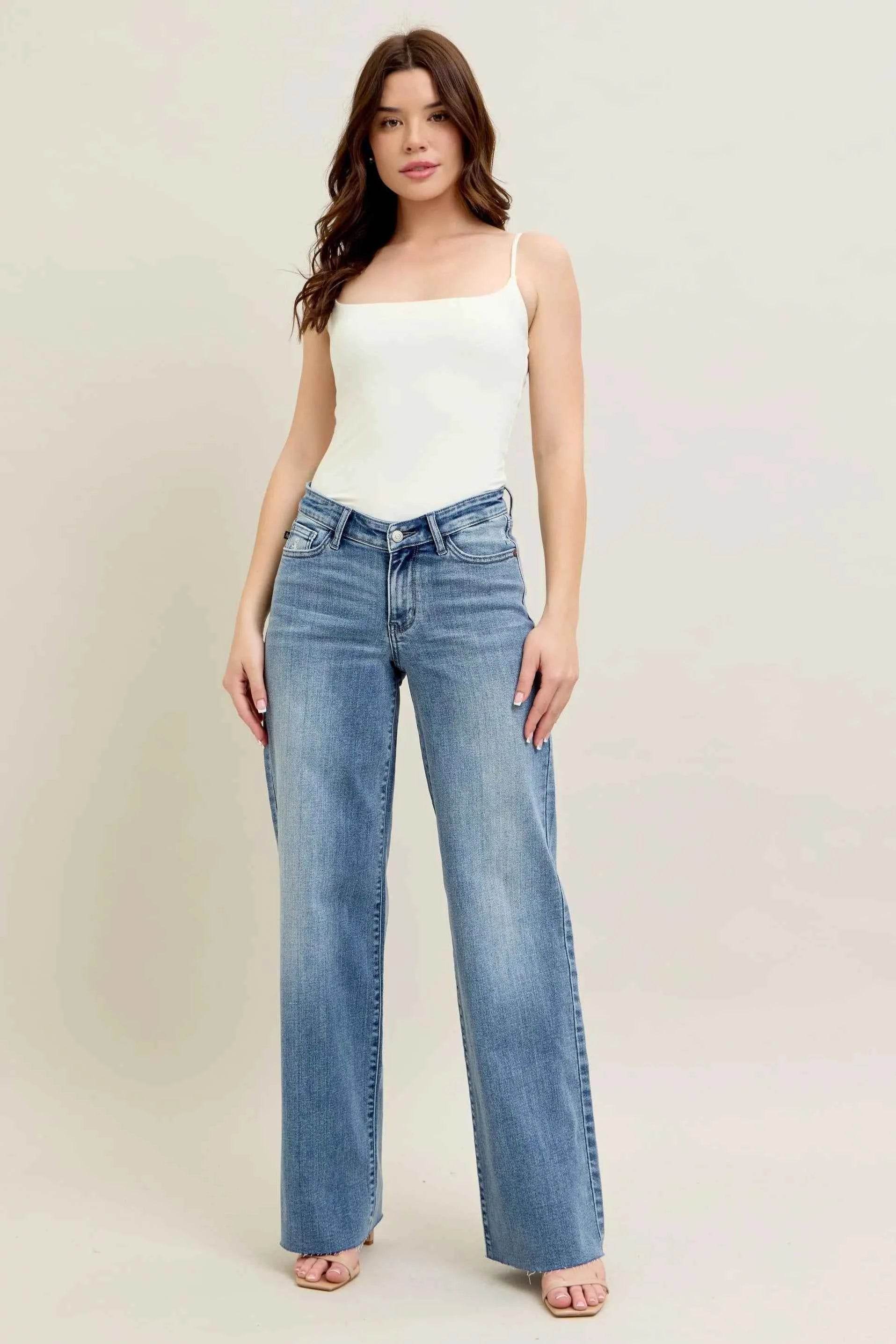 Judy Blue Plus Size V-Front Baggy Jeans.