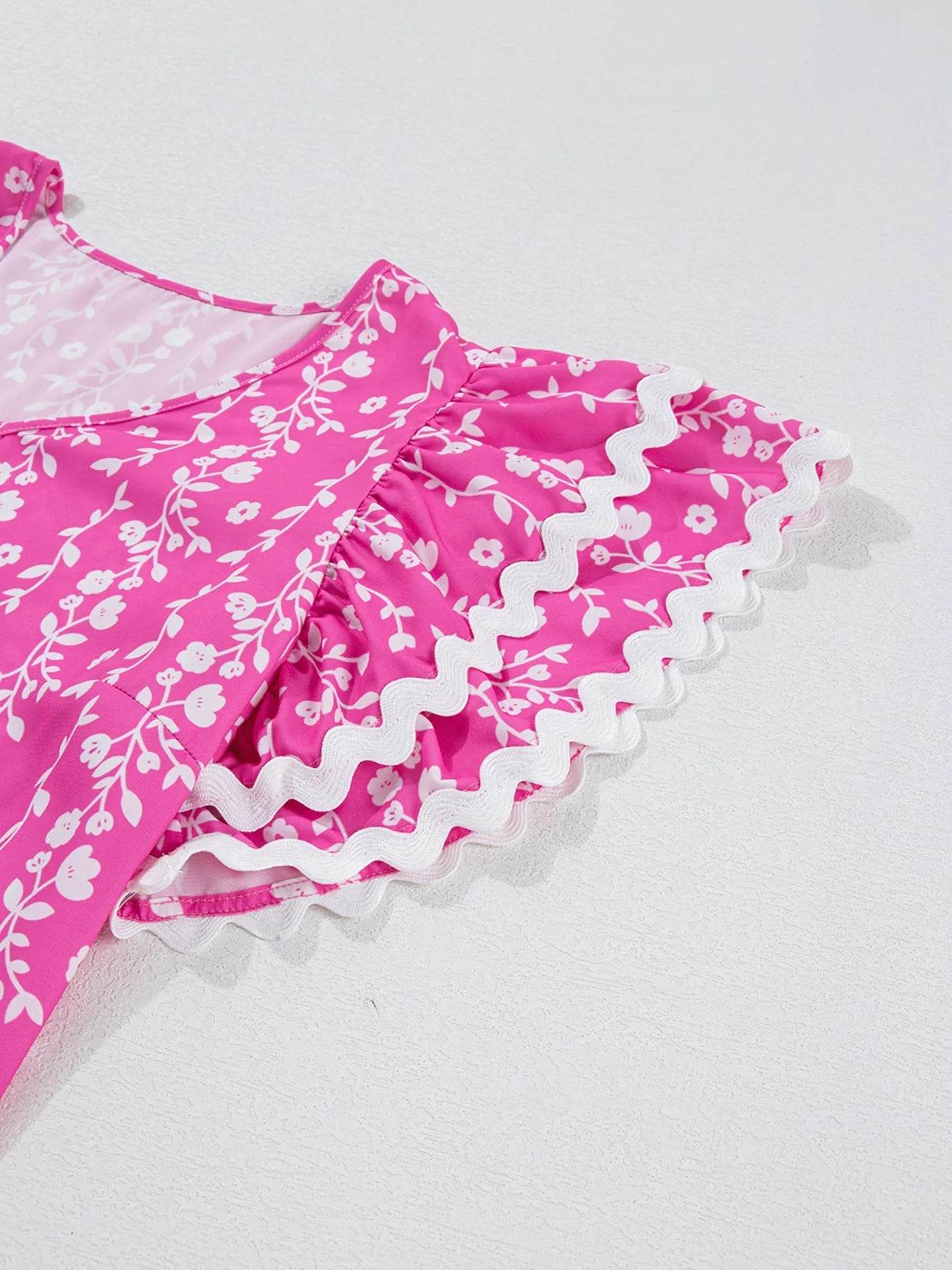 Floral Print Blouse with Tiered Ruffled V Neck Design - EBYNN