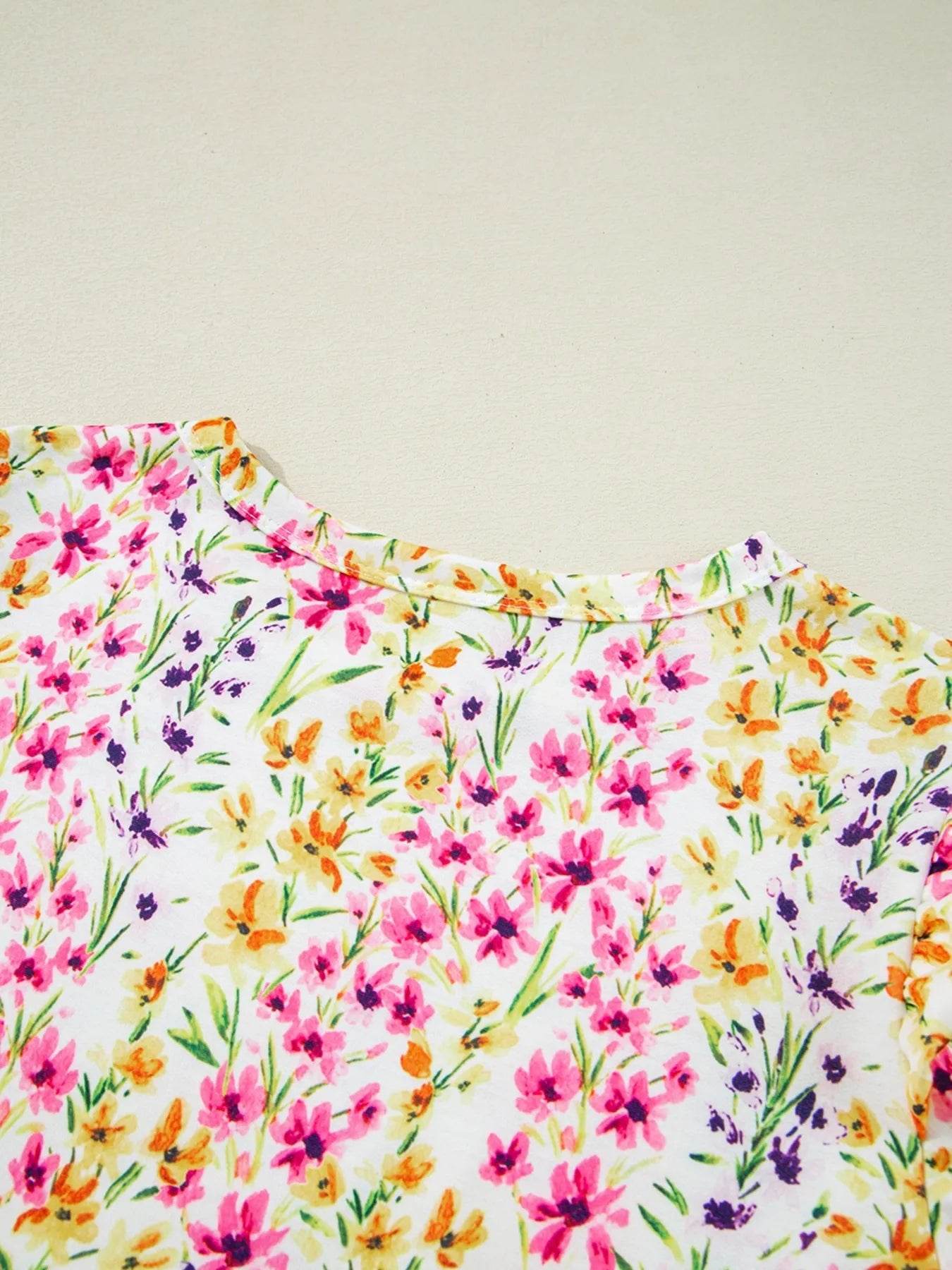 Floral Puff Sleeve Blouse - Stylish Crewneck Top for Effortless Elegance - EBYNN