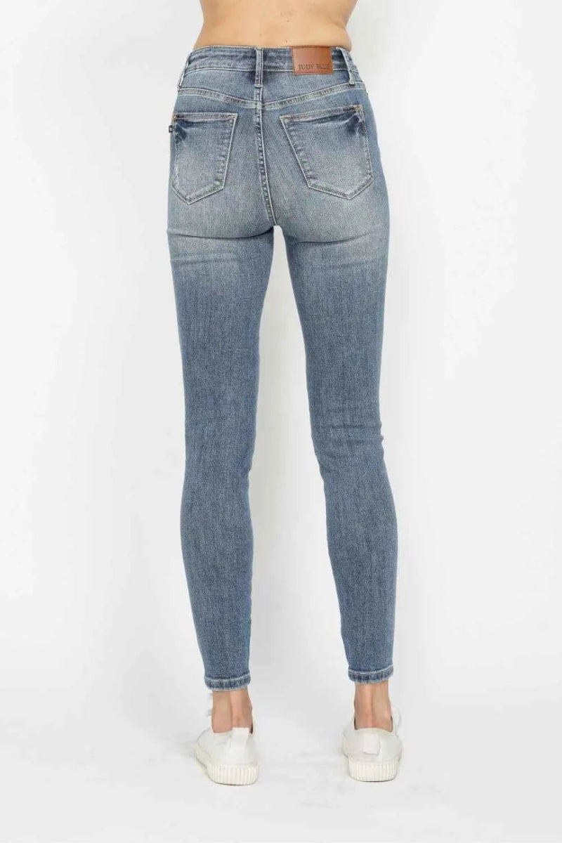 Judy Blue Full Size Tummy Control Contrast Wash Skinny Jeans.