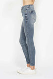 Judy Blue Full Size Tummy Control Contrast Wash Skinny Jeans.