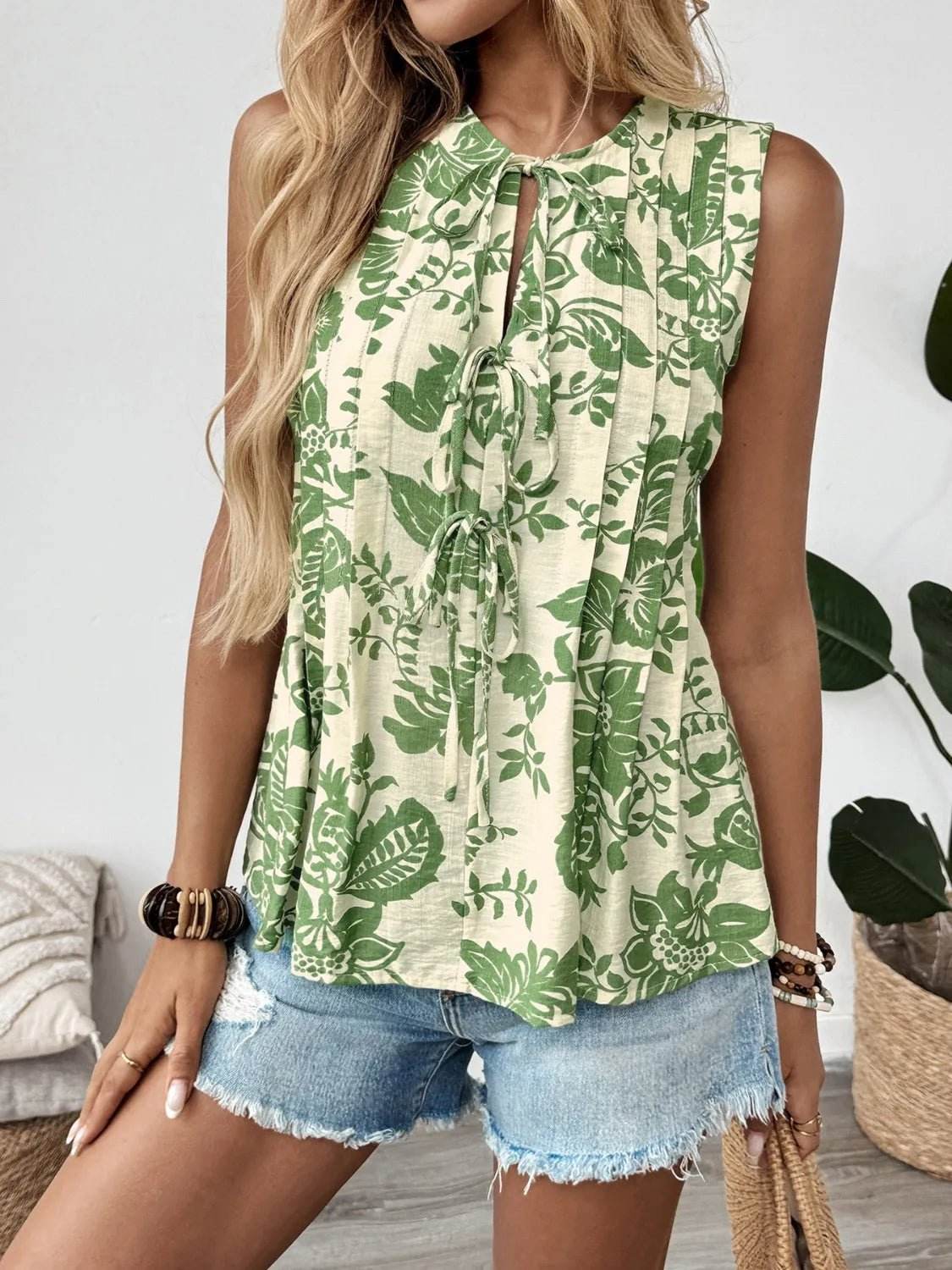 Printed Peplum Blouse with Sleeveless Ruffle Design - EBYNN