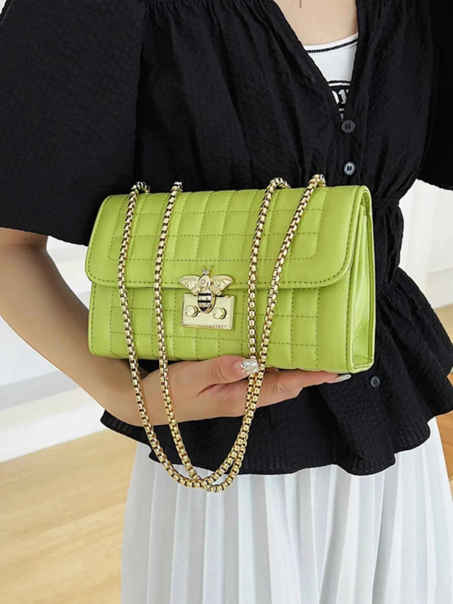 Quilted Chain Shoulder Bag - Stylish & Functional.