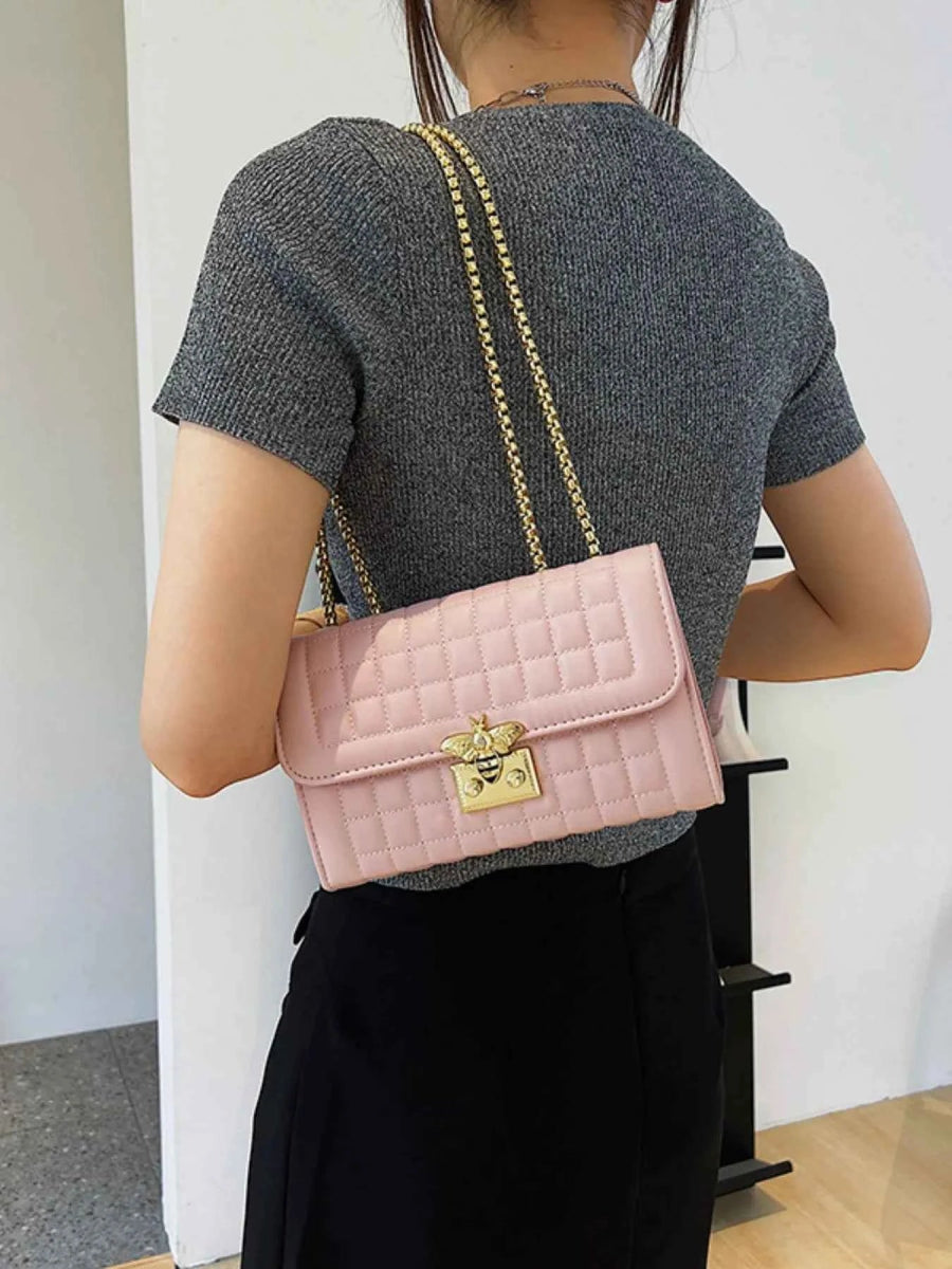 Quilted Chain Shoulder Bag - Stylish & Functional.