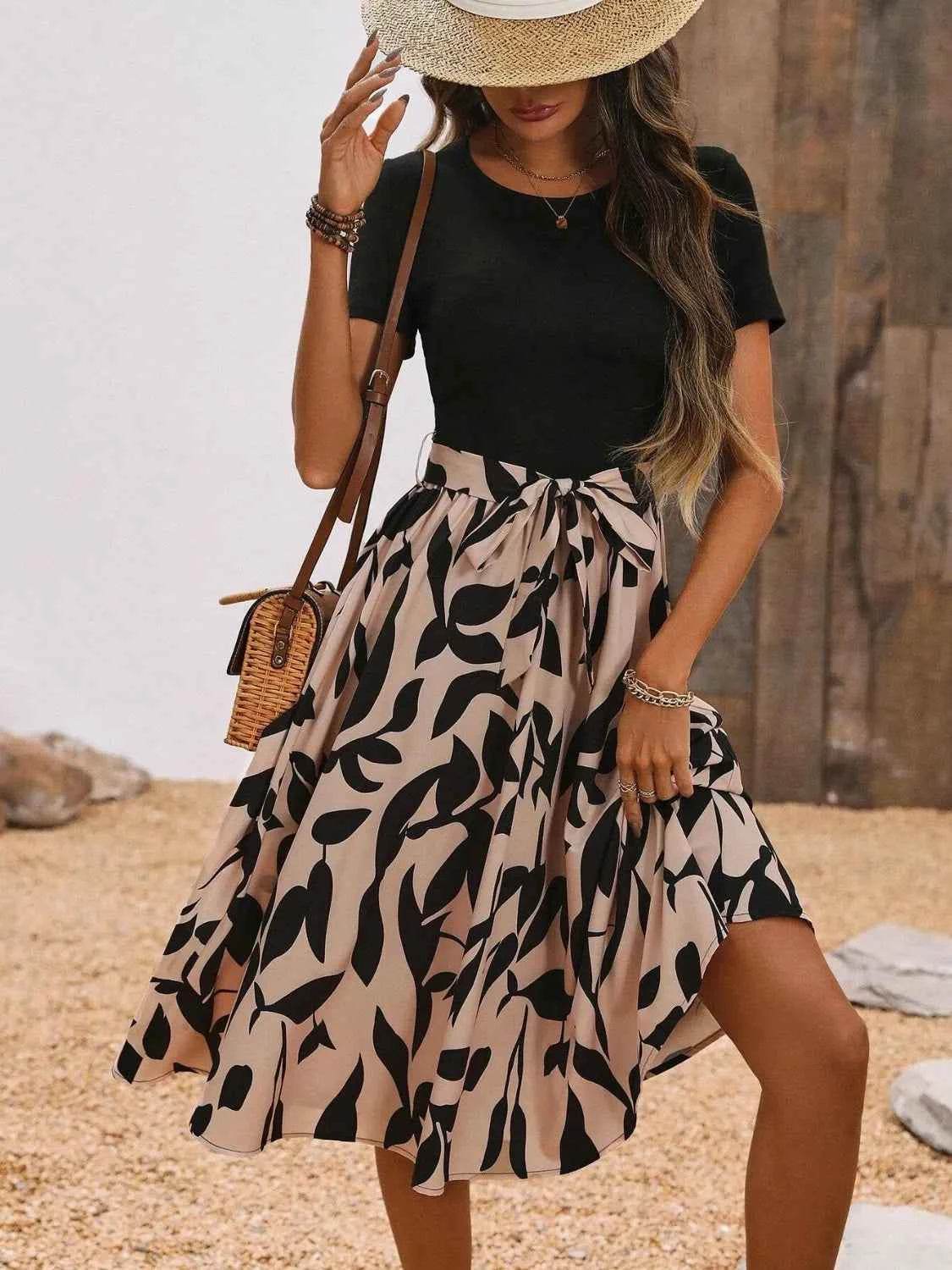 Printed Round Neck Short Sleeve Midi Dress.