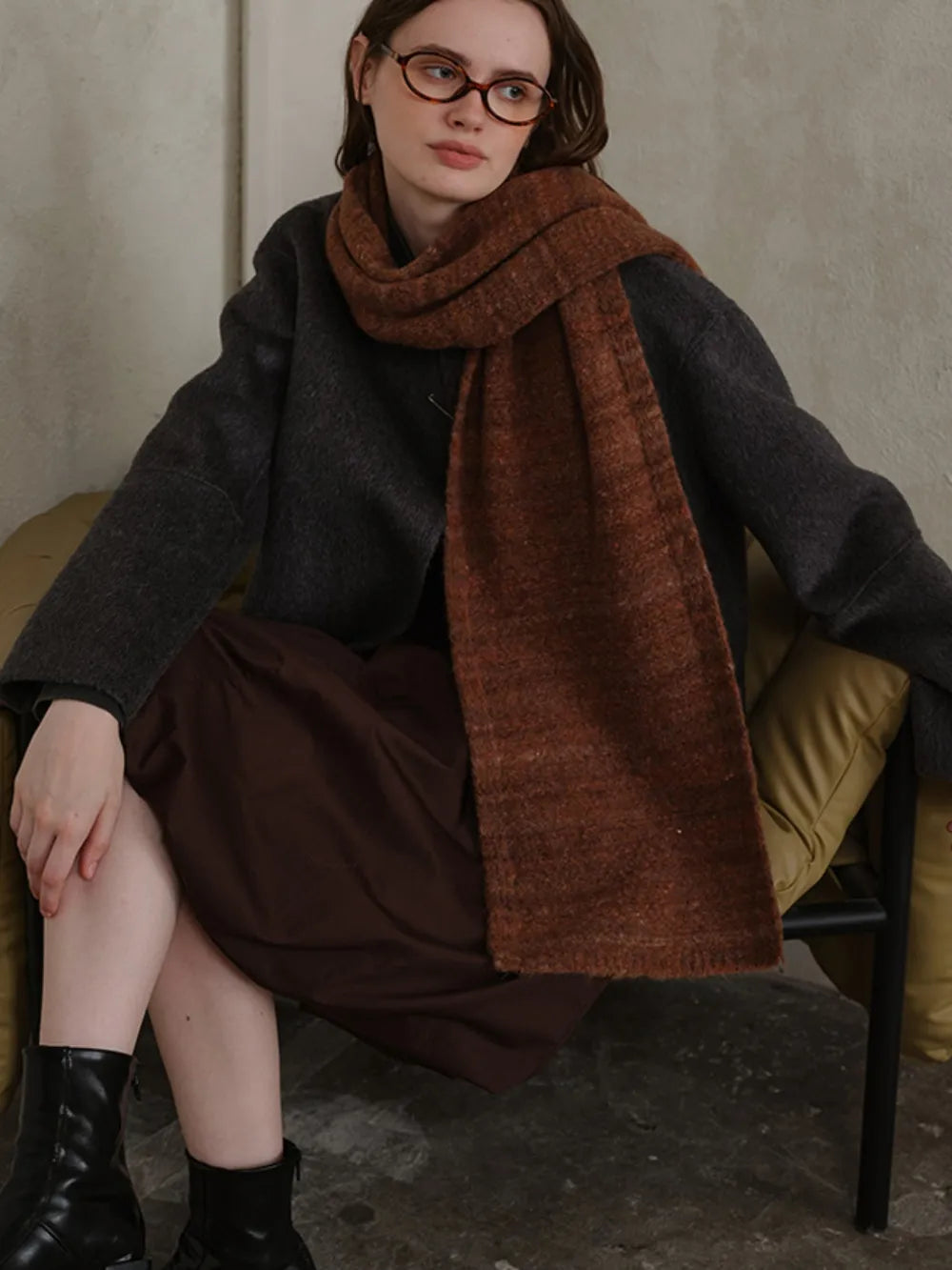Striped Detail Knit Scarf.