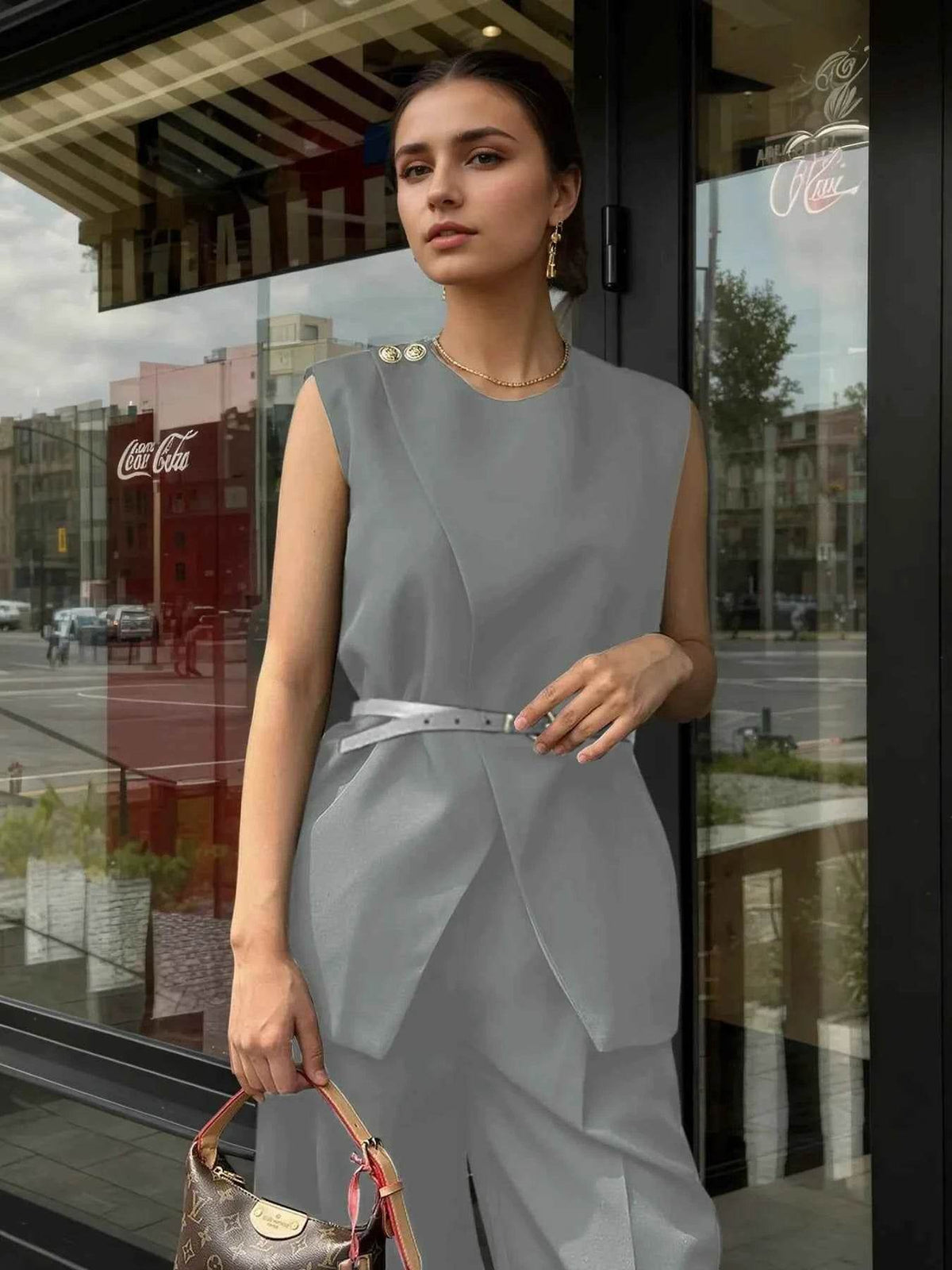 Stylish Sleeveless Top and Pants Set - EBYNN