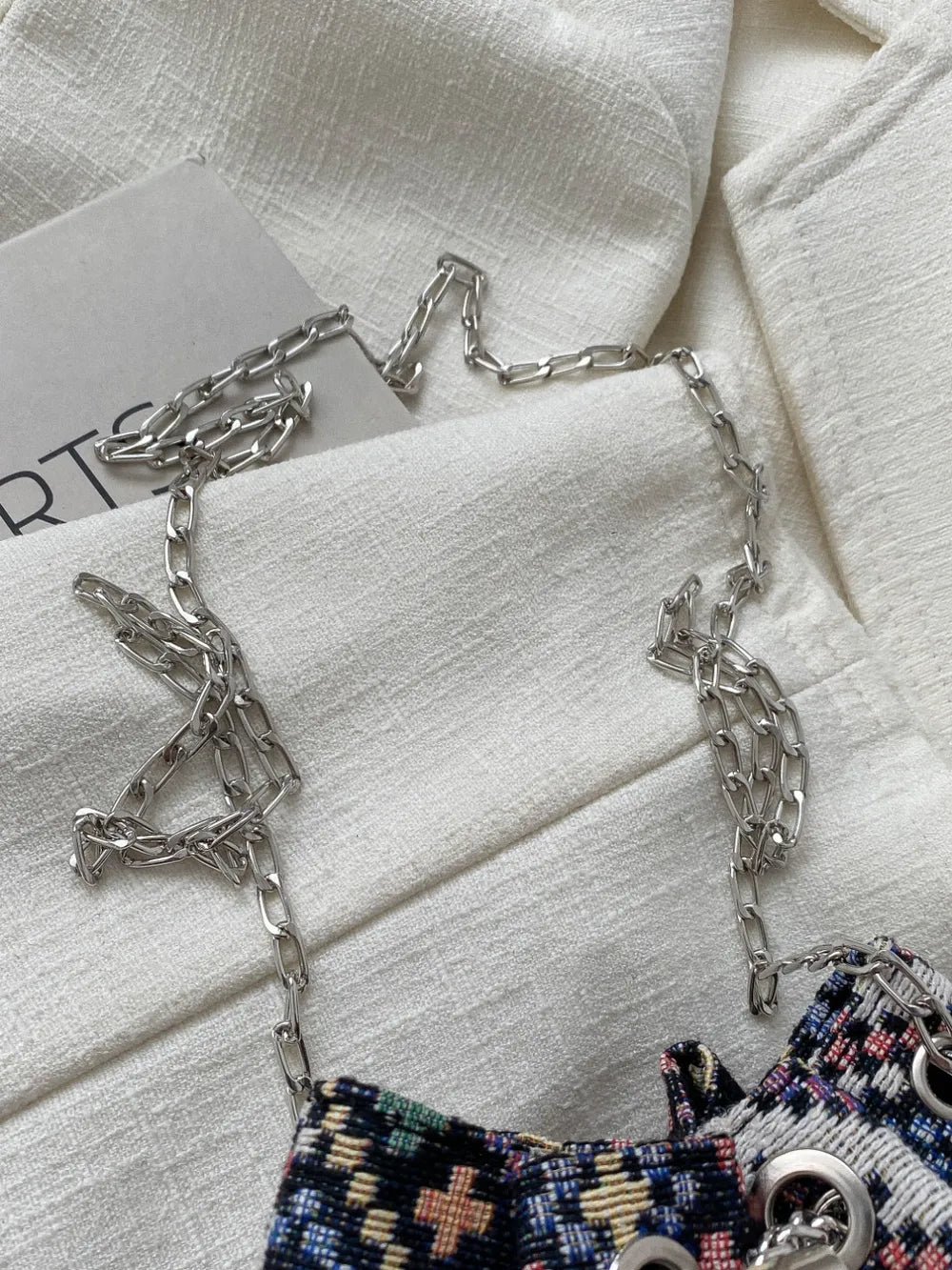 Printed Chain Bucket Bag.