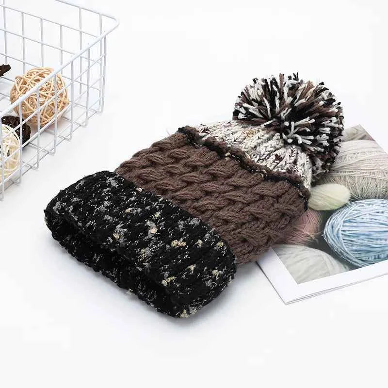 Contrast Thermal Hat with Pompom.