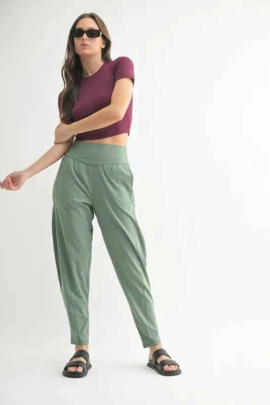 MONO B Flowbarrel High Waist Active Pants.