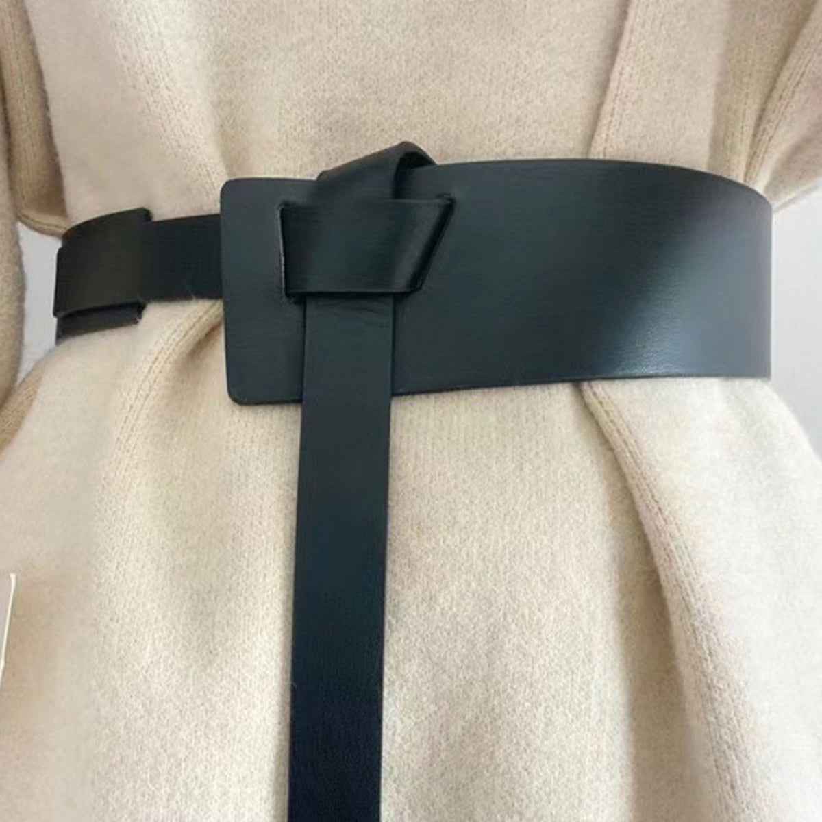 Knot Detail PU Leather Belt.
