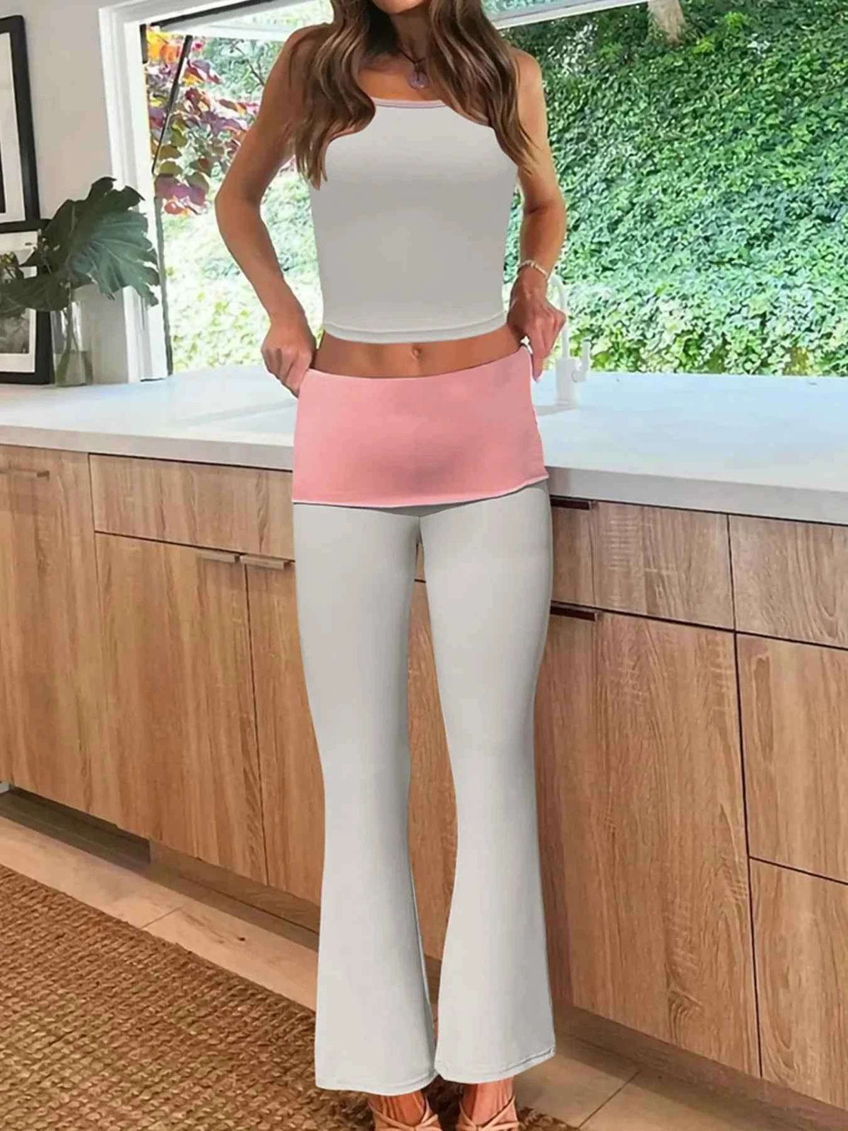 Contrast Trim Active Tank and Pants Set.