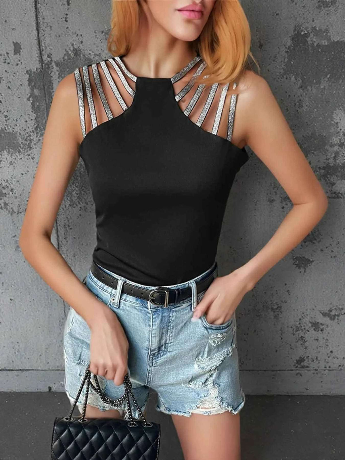 Cutout Sleeveless Tank Top.