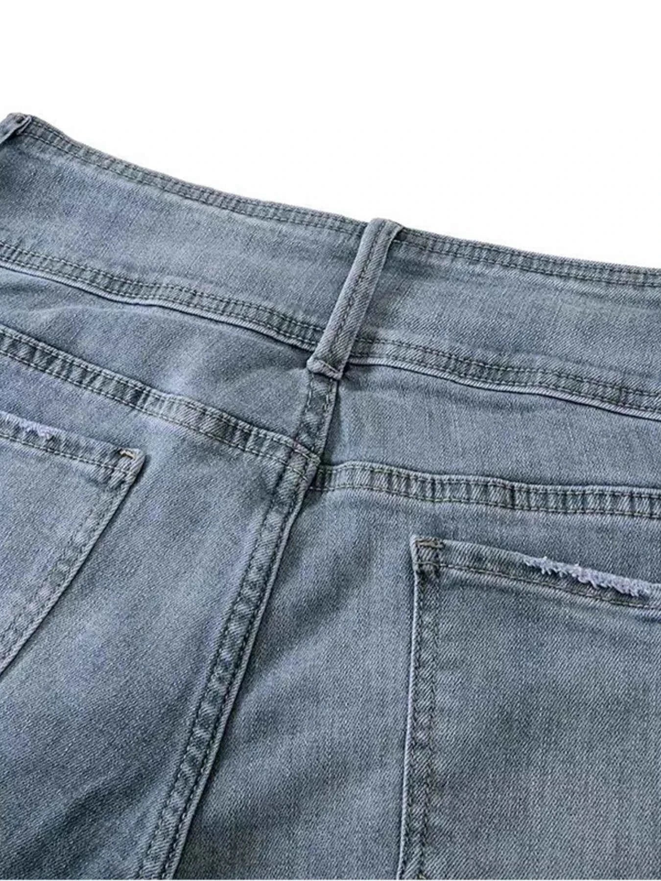 Plus Size Vintage Wash Flare Jeans.