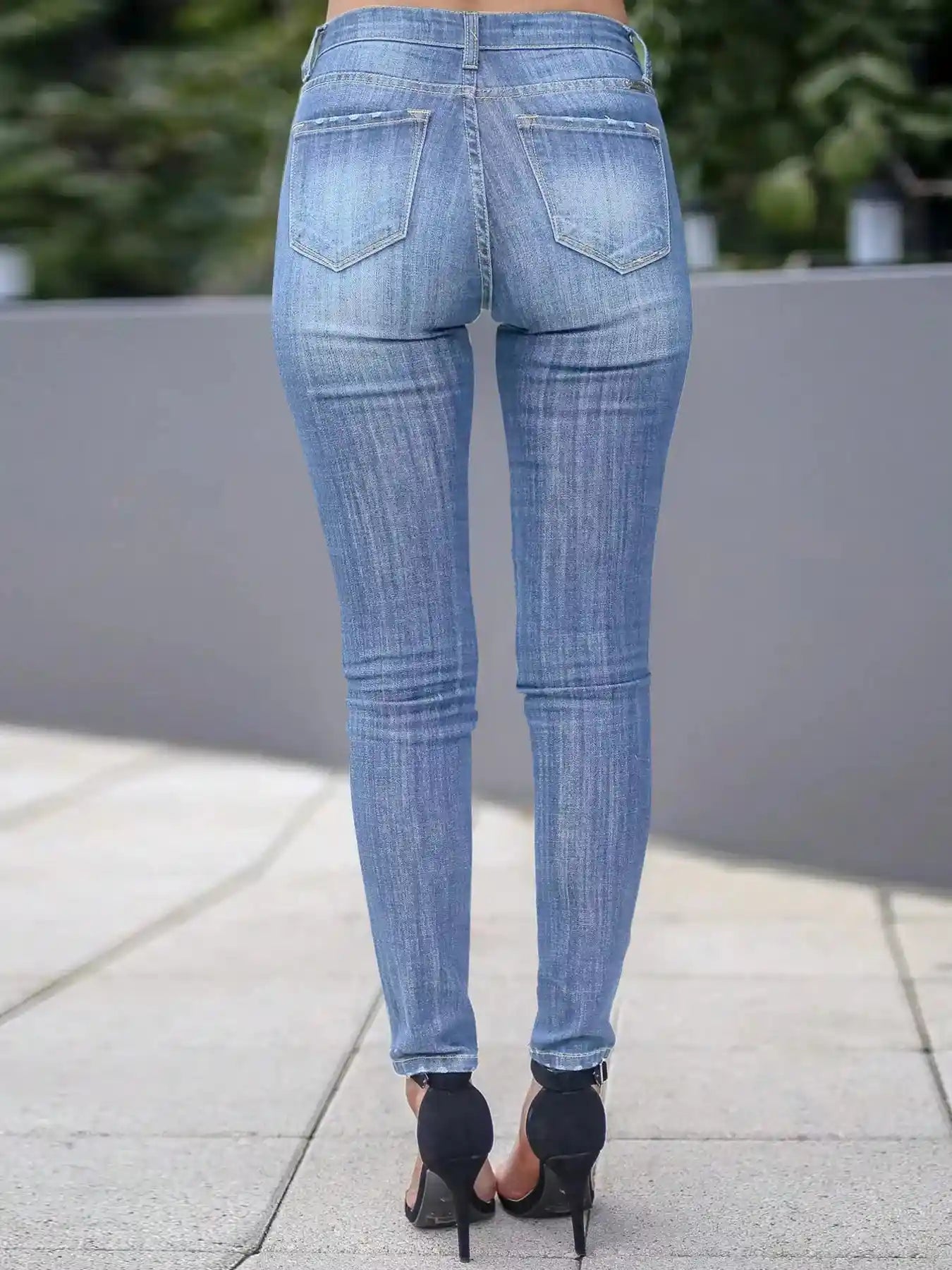Skinny Fit Washed Jeans.