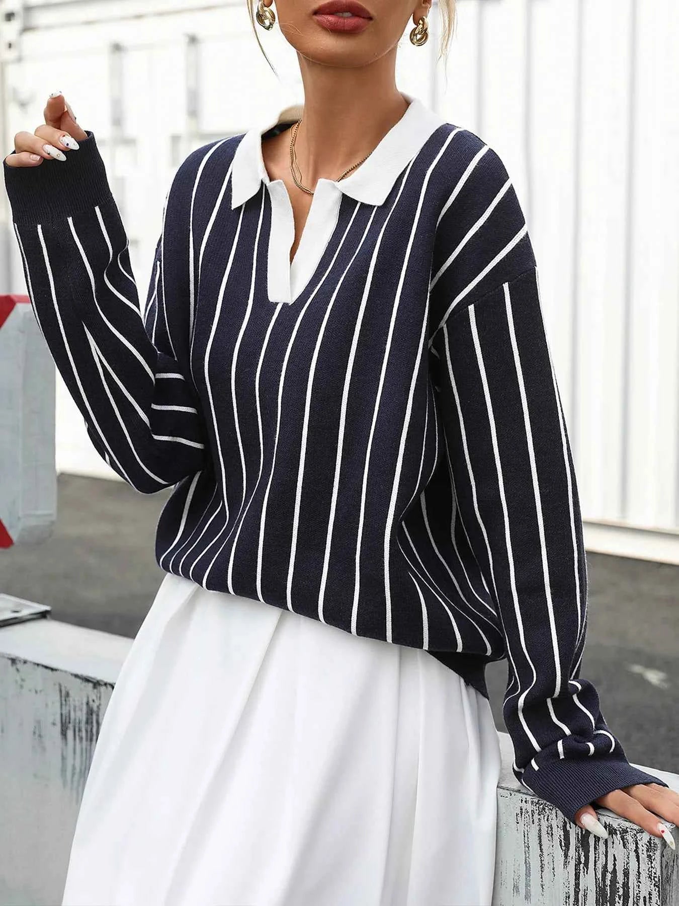 Stripe Contrast Collar Long Sleeve Knit Top.