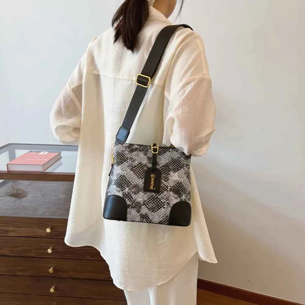 PU Leather Snakeskin Print Crossbody Bag.