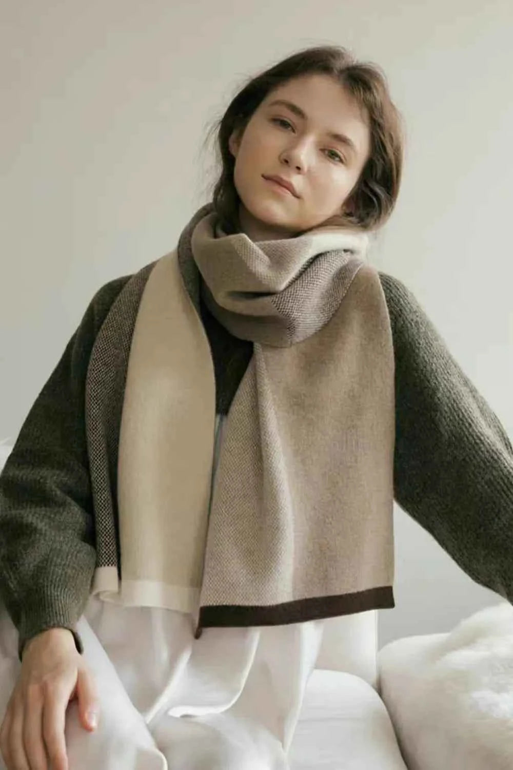 Thermal Contrast Acrylic Scarf.