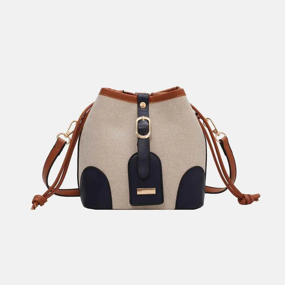 Straw Braided Adjustable Strap Crossbody Bag.