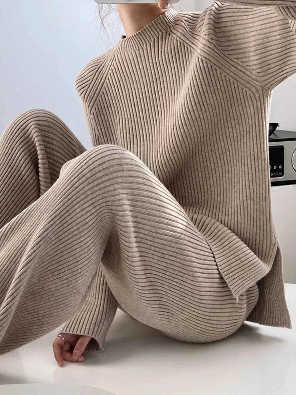 Mock Neck Raglan Sleeve Sweater Set - EBYNN