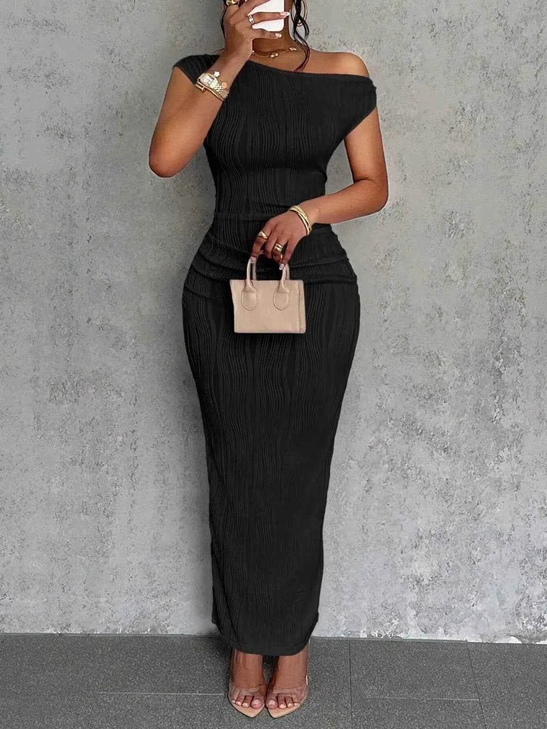 Textured Single Shoulder Maxi Dress.