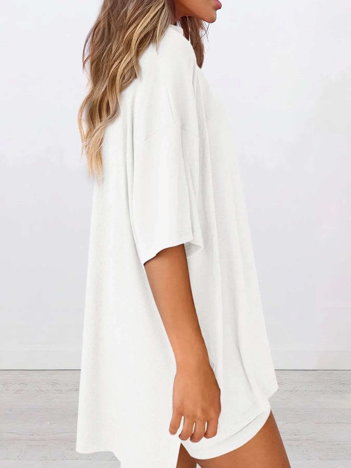 Plus Size Round Neck Set: Oversized Top and Shorts Set for Ultimate Comfort - EBYNN