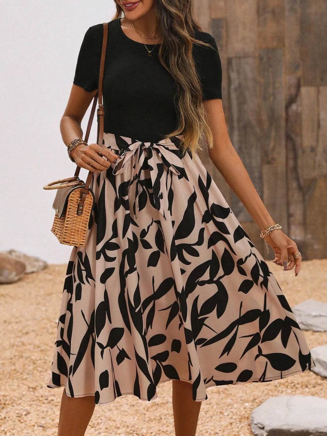 Printed Round Neck Short Sleeve Midi Dress.
