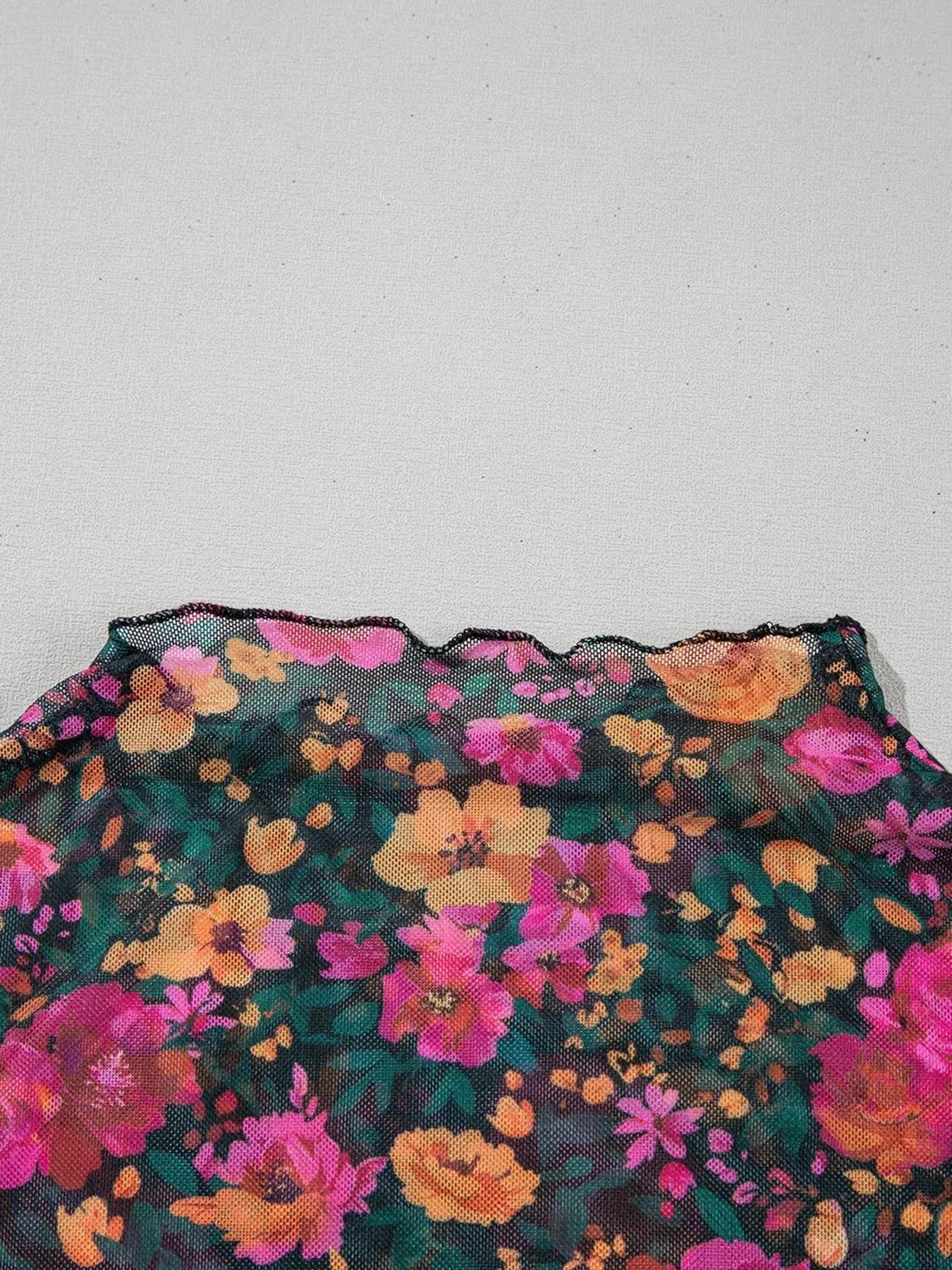 Floral Print Mock Neck Short Sleeve Top - EBYNN