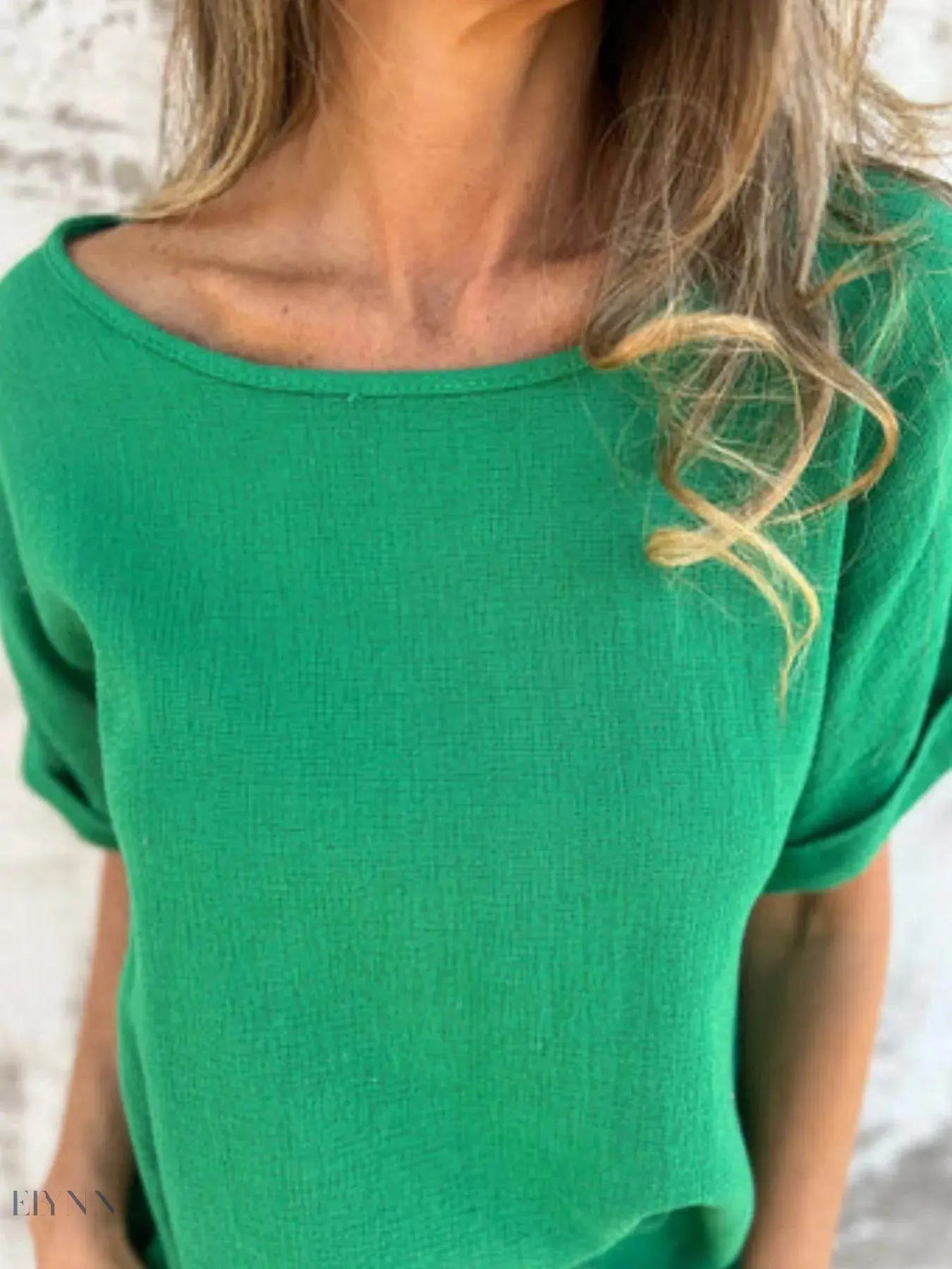 Plus Size T-Shirt - Loose Fit Short Sleeve Style - EBYNN