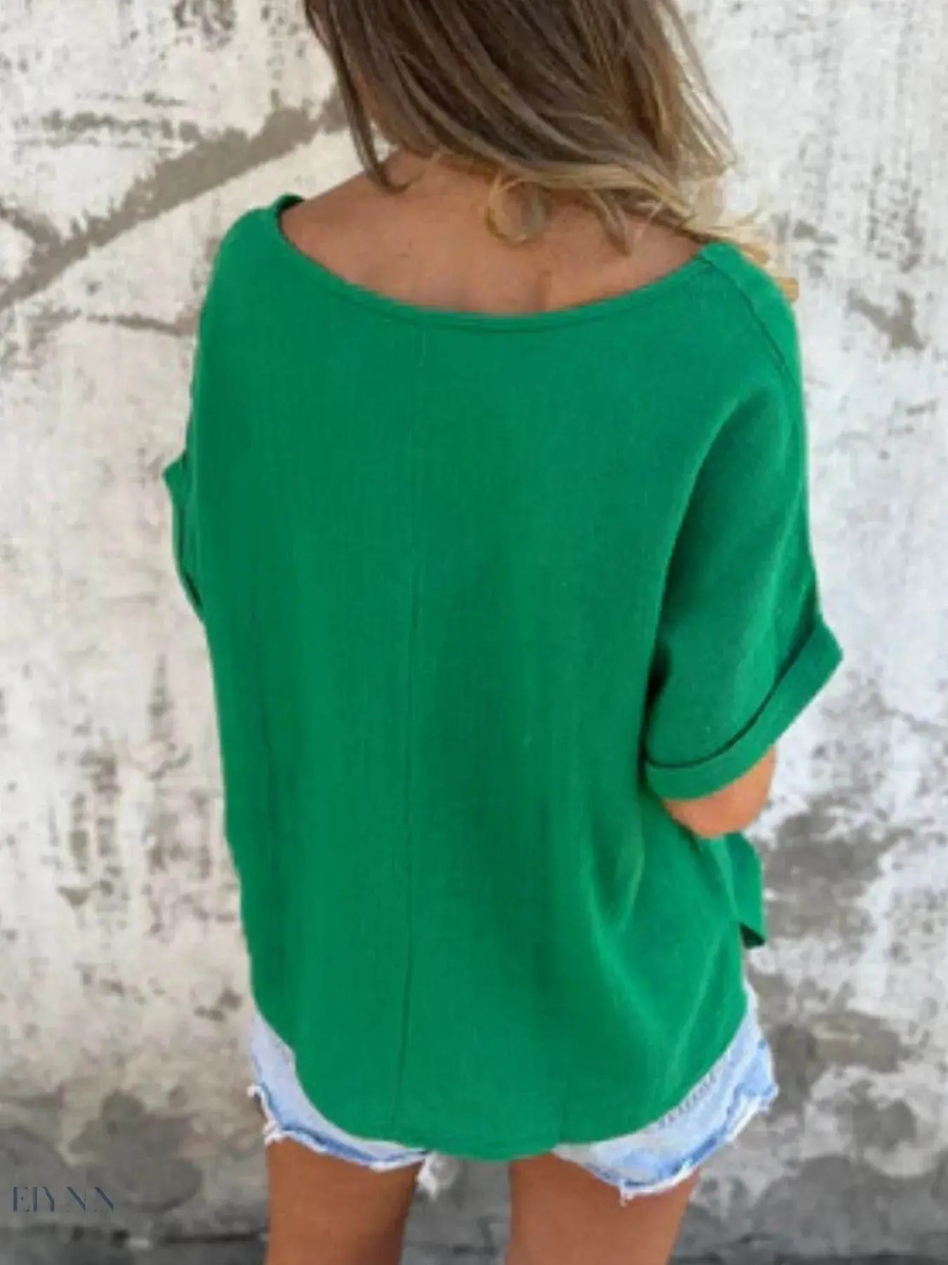 Plus Size T-Shirt - Loose Fit Short Sleeve Style - EBYNN