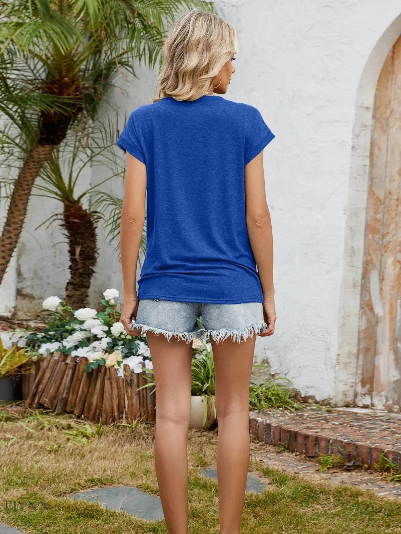 Round Neck T-Shirt for Effortless Style and Comfort - EBYNN