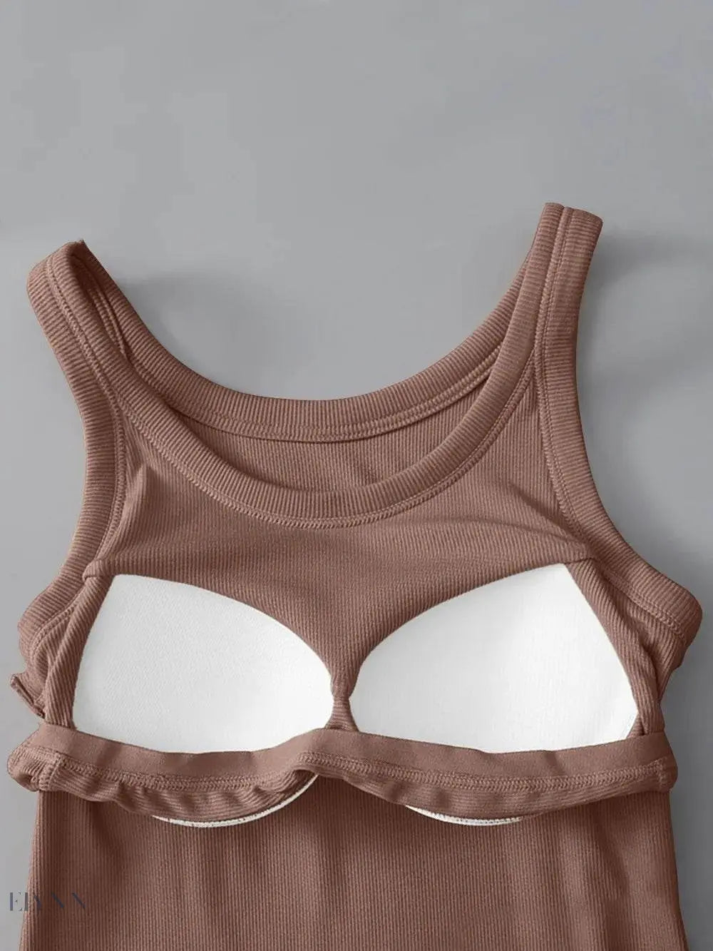 Round Neck Tank Top with Bra - Comfort and Style in One - EBYNN