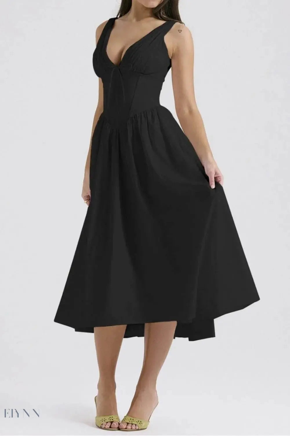 Ruched V-Neck Dress with Pockets - Sleeveless Elegance and Comfort - EBYNN