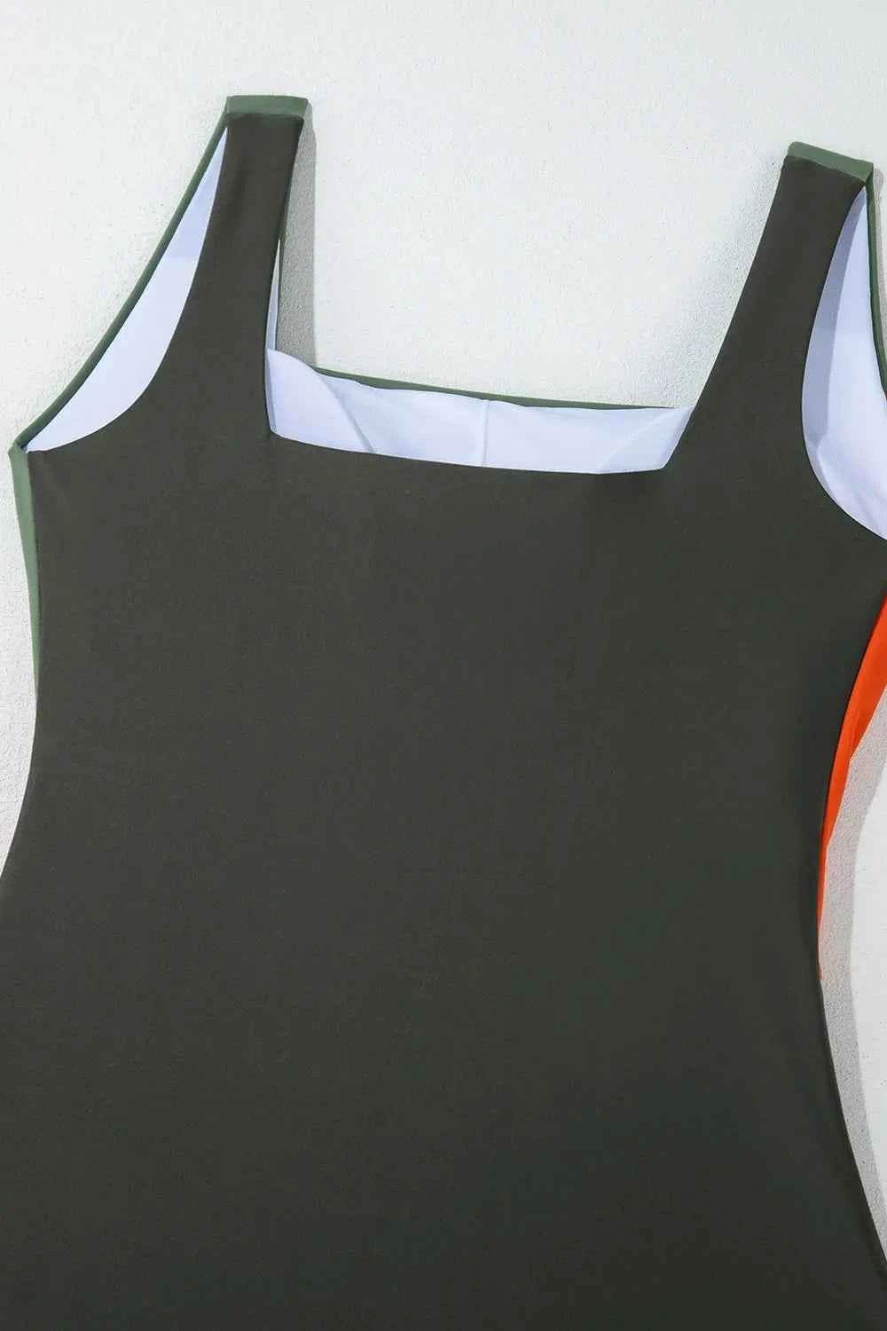 Color Block Padded Square Neck One Piece Swimsuit.